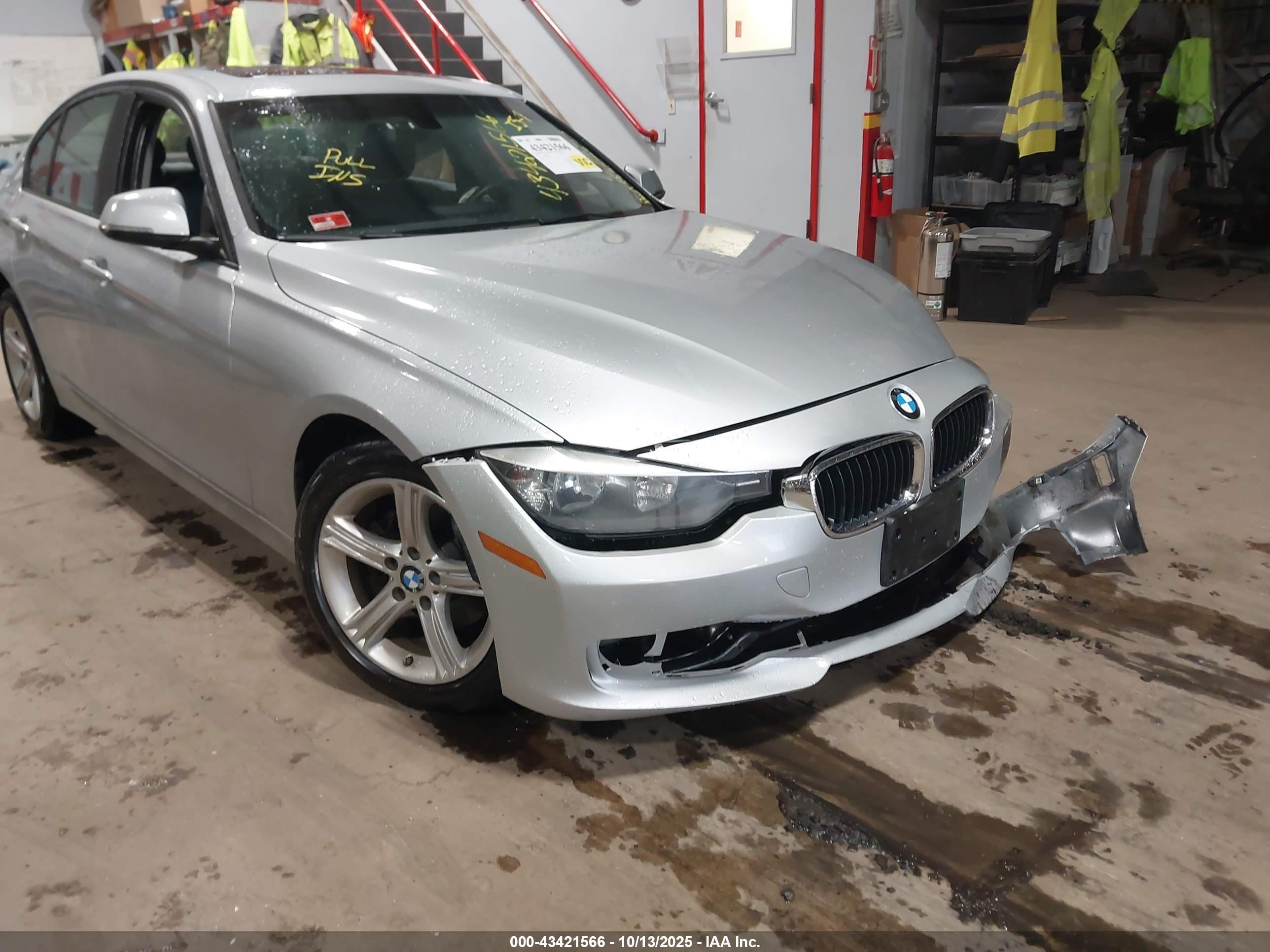 BMW 320I image 6