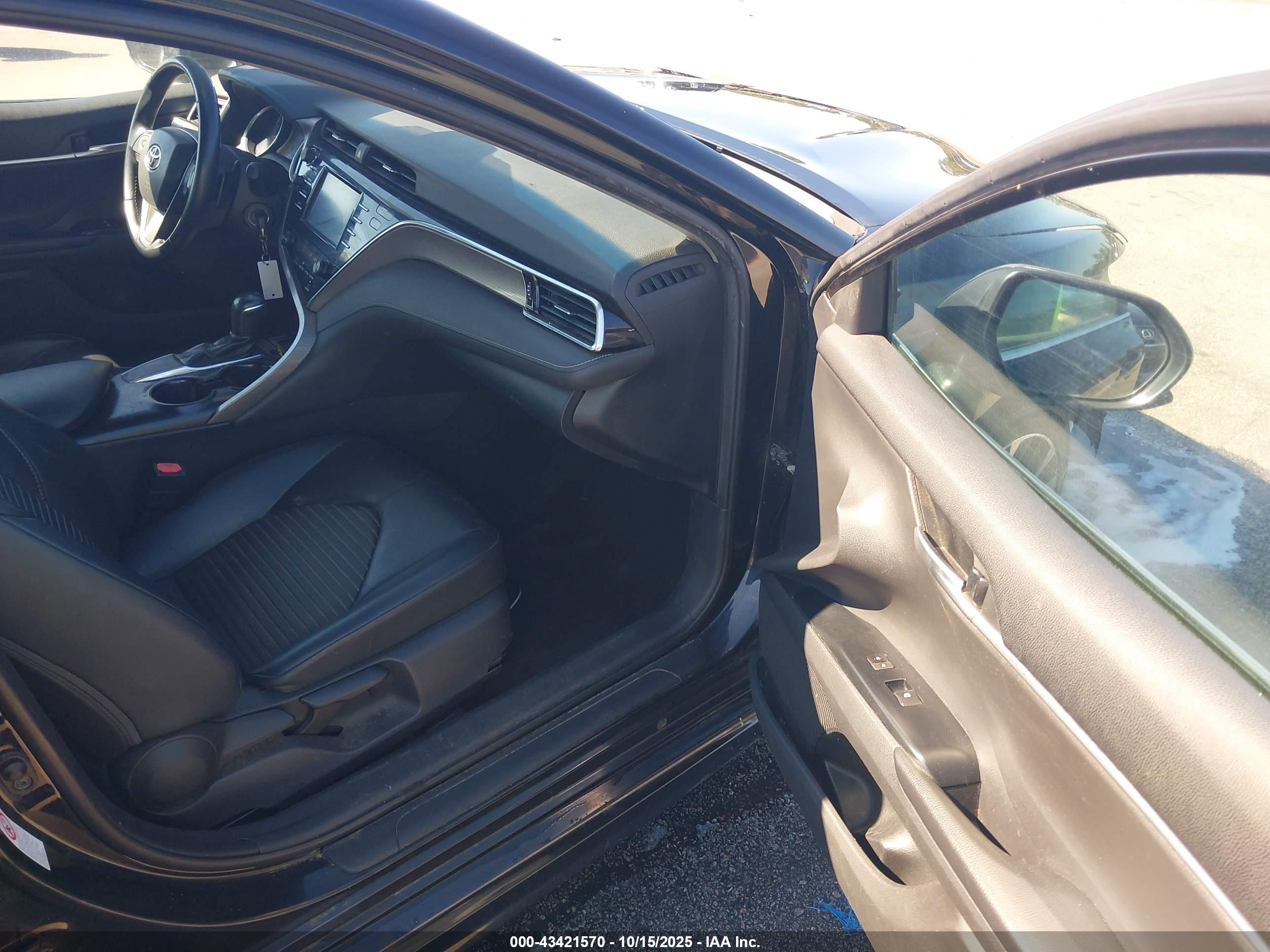 TOYOTA CAMRY image 5