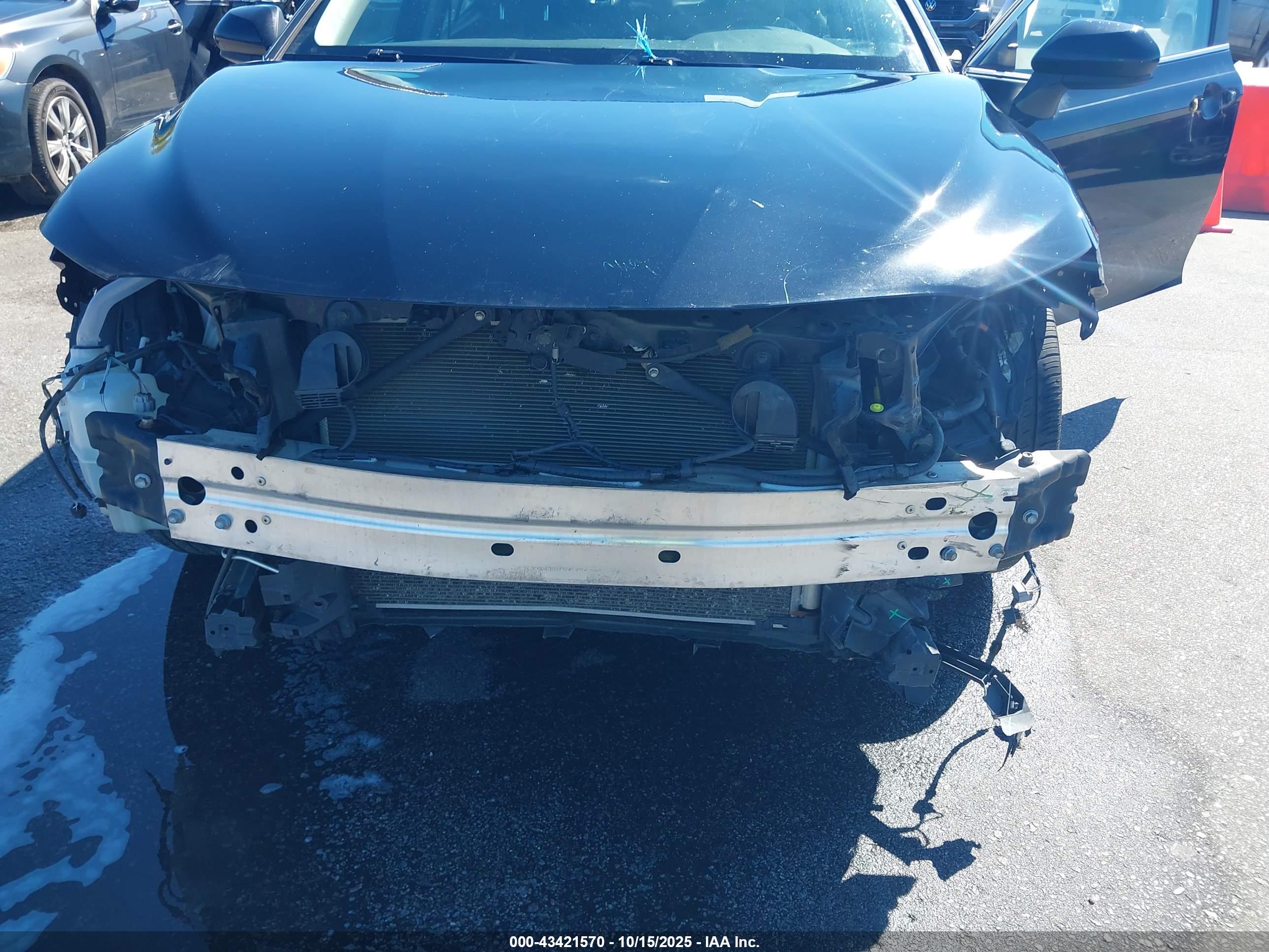 TOYOTA CAMRY image 6