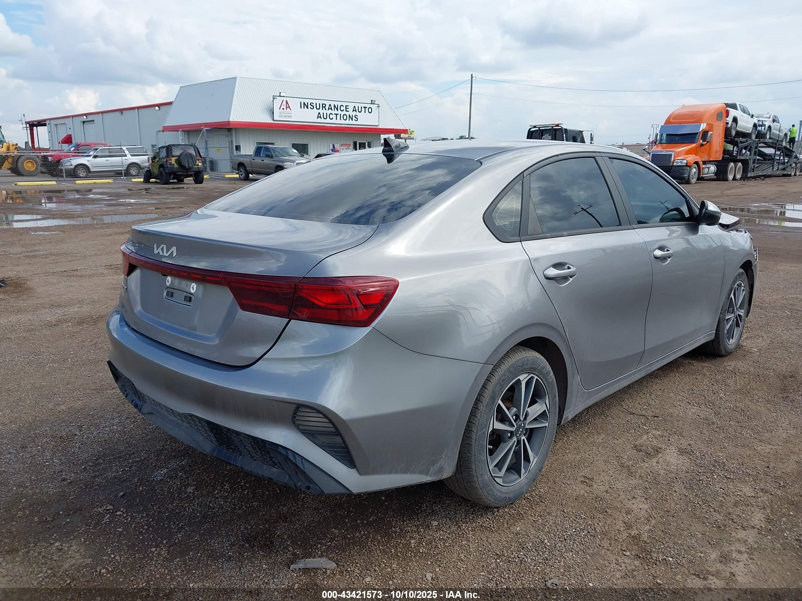 KIA FORTE image 4