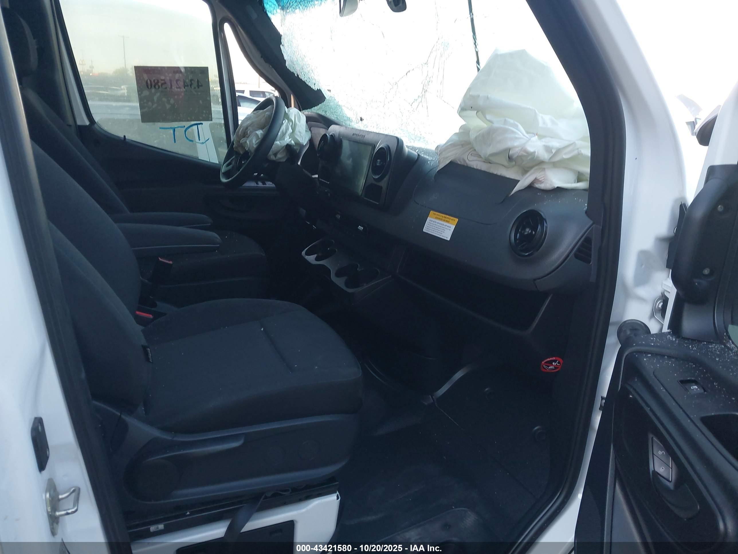 MERCEDES-BENZ SPRINTER image 5