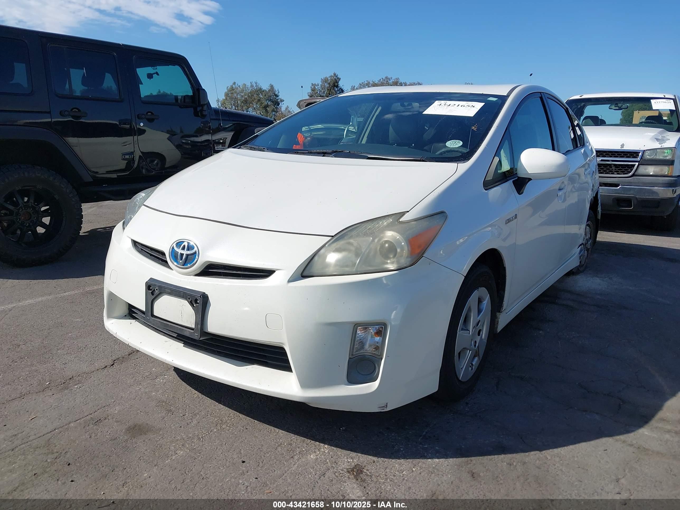 TOYOTA PRIUS image 2