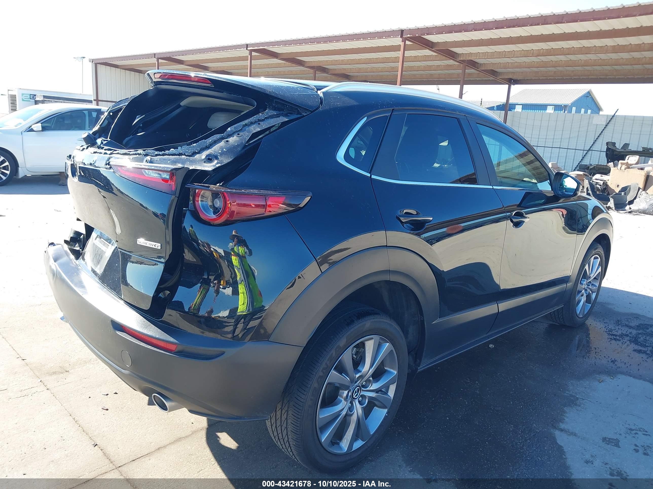 MAZDA CX-30 image 4