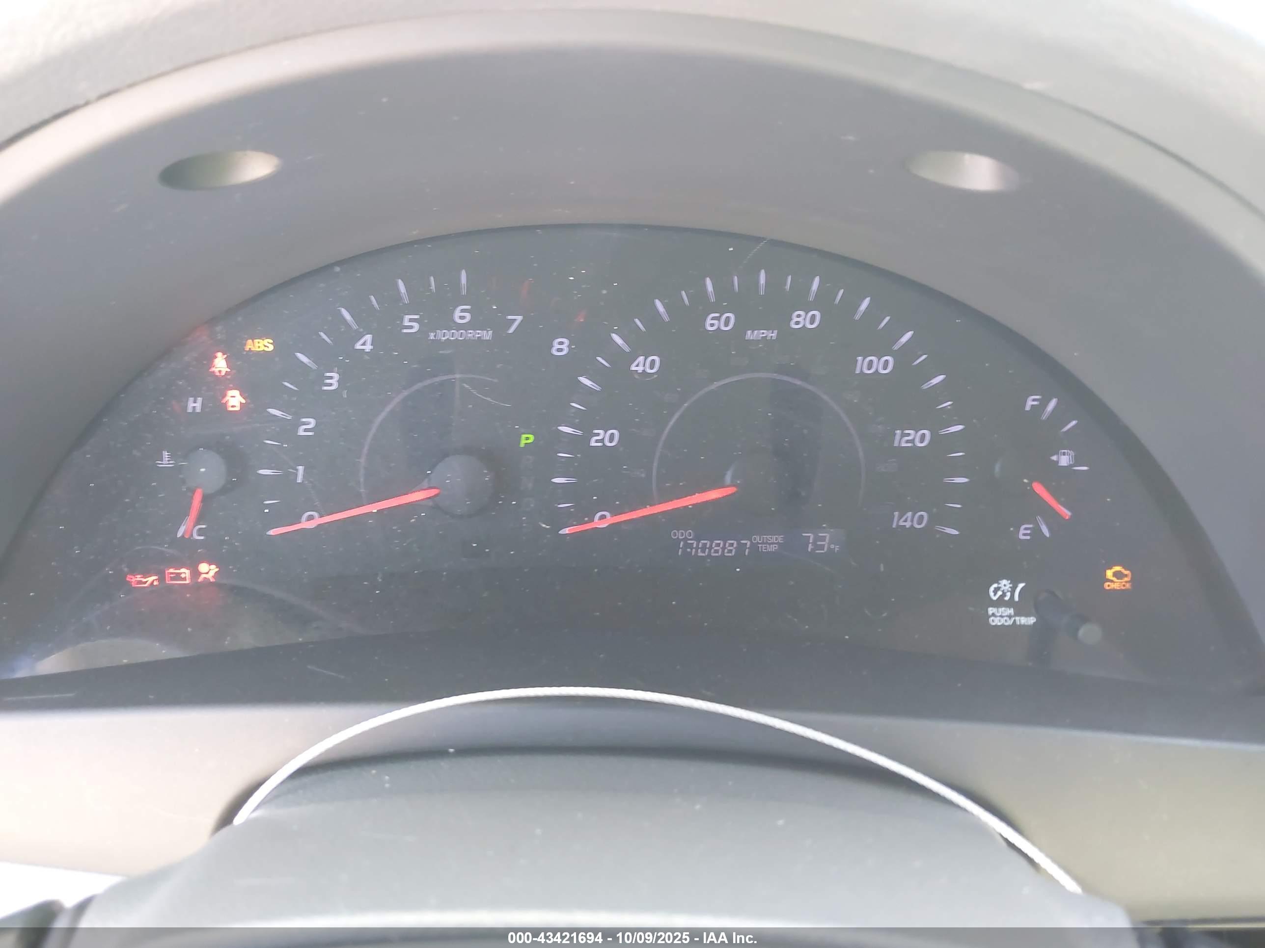 TOYOTA CAMRY image 7