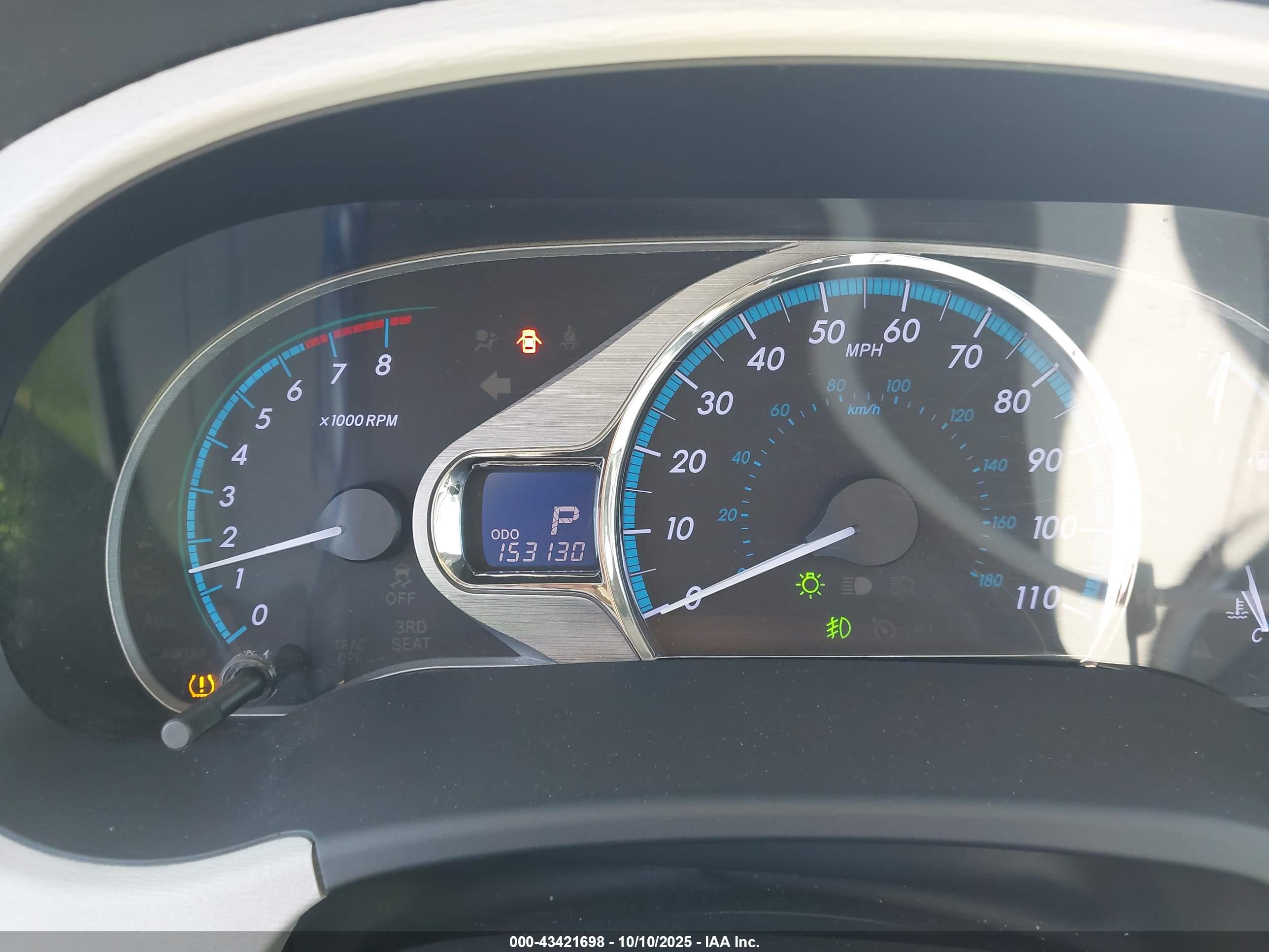 TOYOTA SIENNA image 7