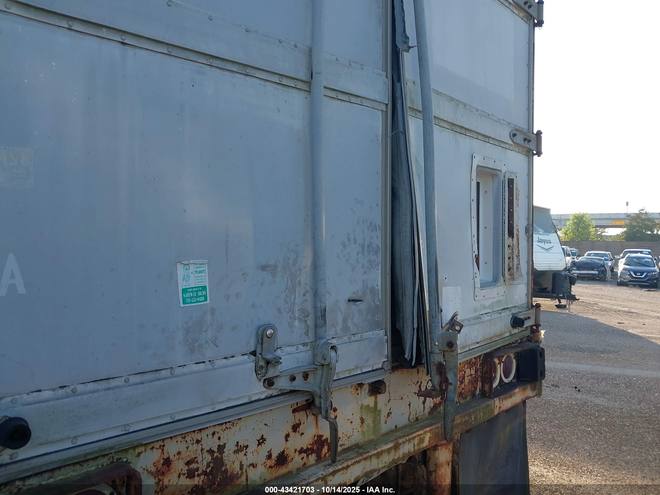 UTILITY TRAILER image 6