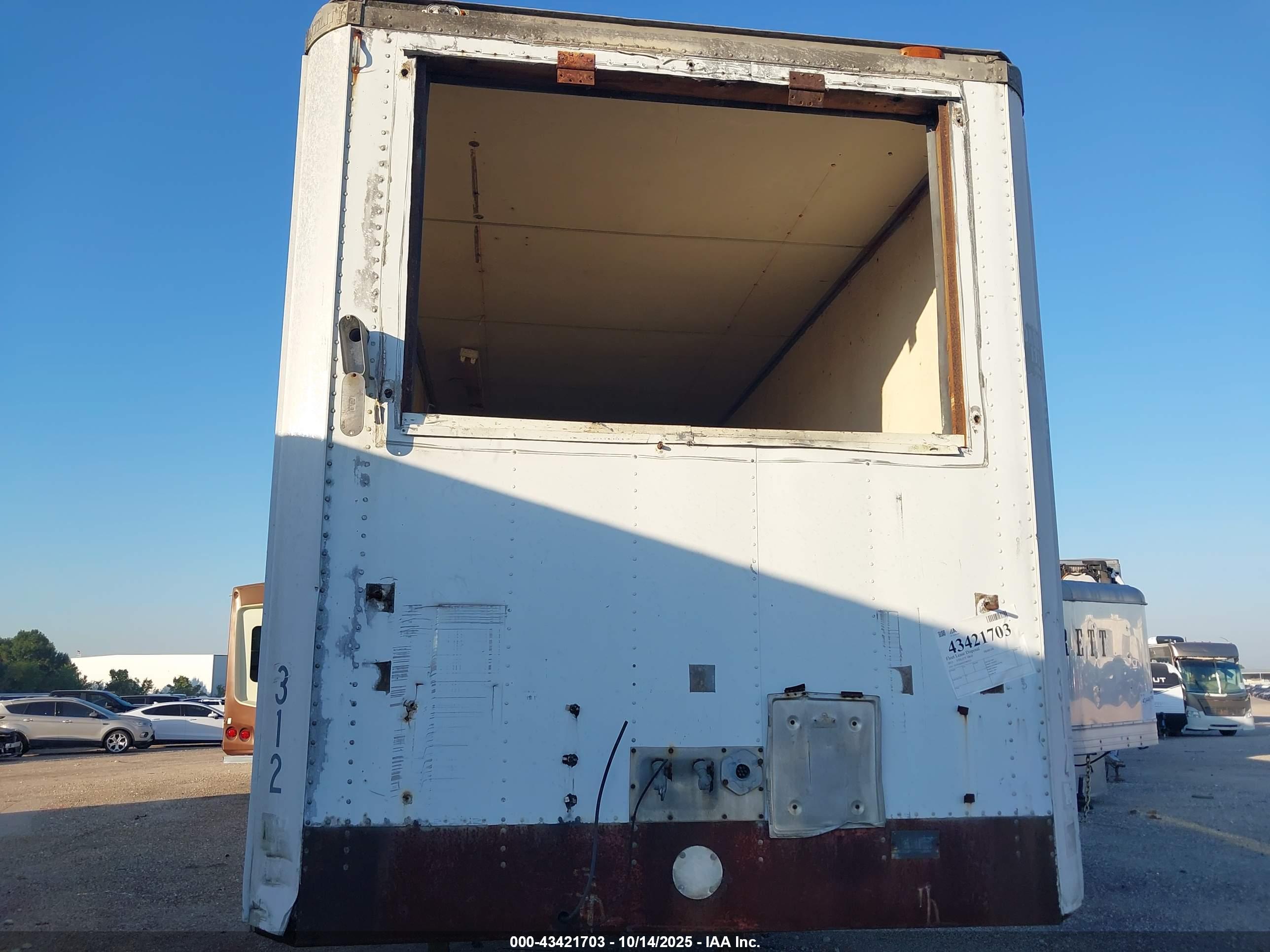 UTILITY TRAILER image 8