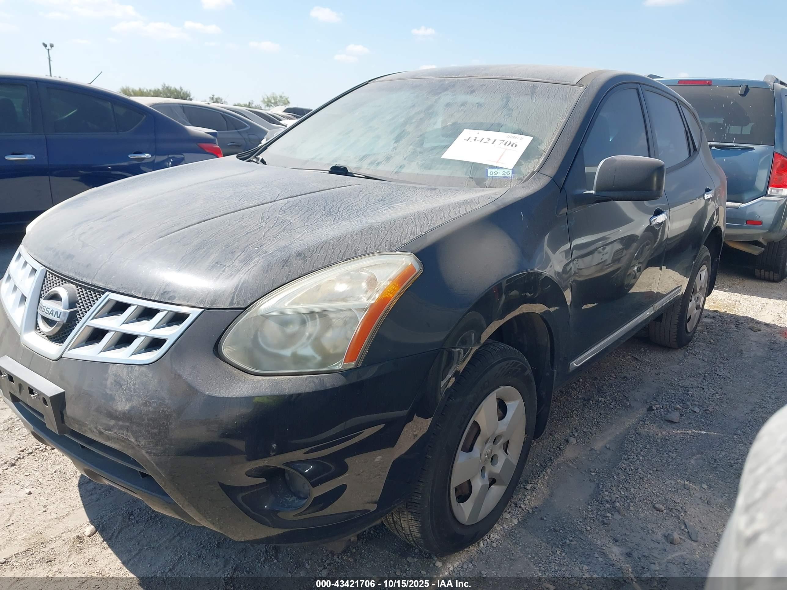 NISSAN ROGUE image 2