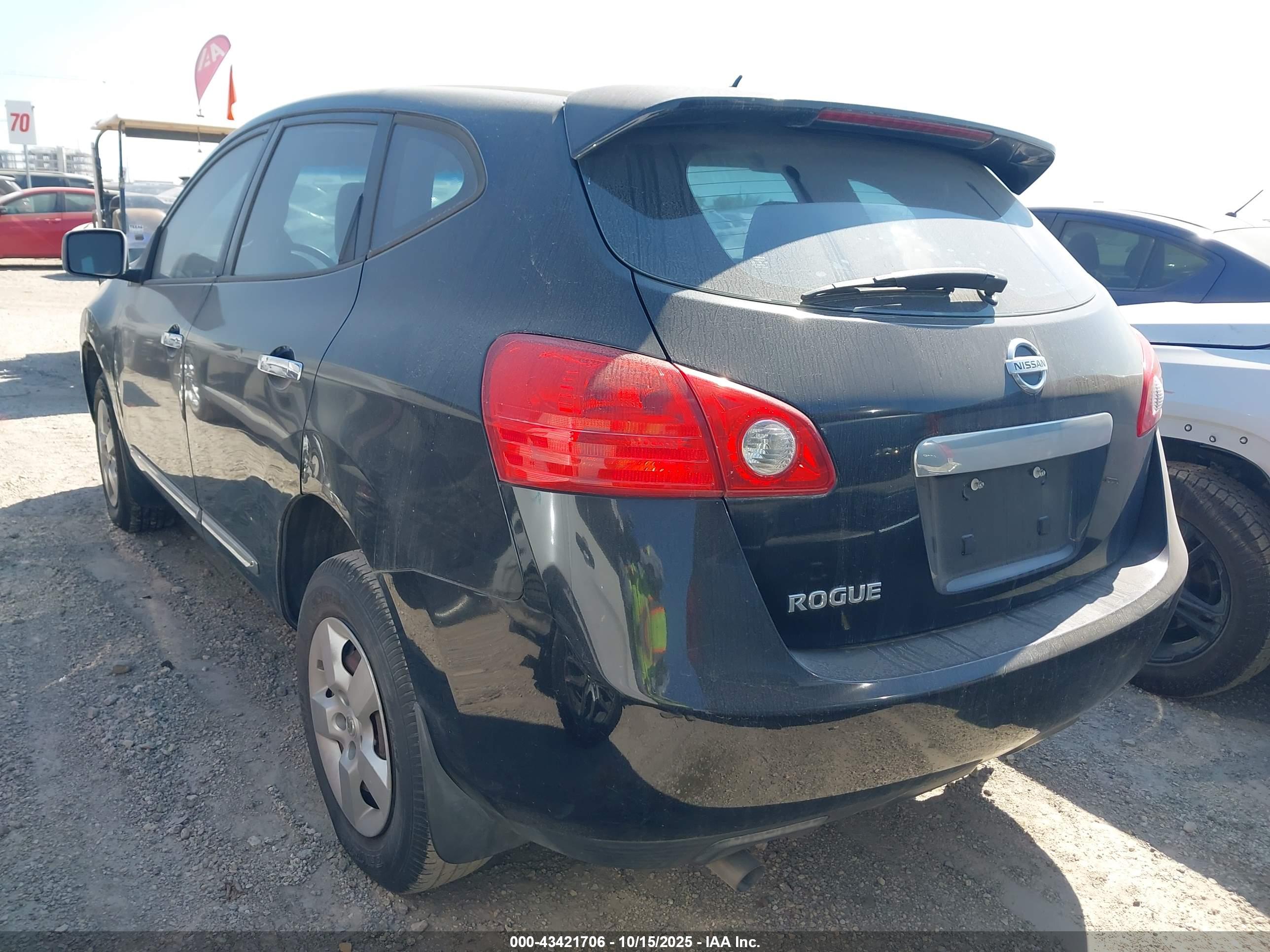 NISSAN ROGUE image 3