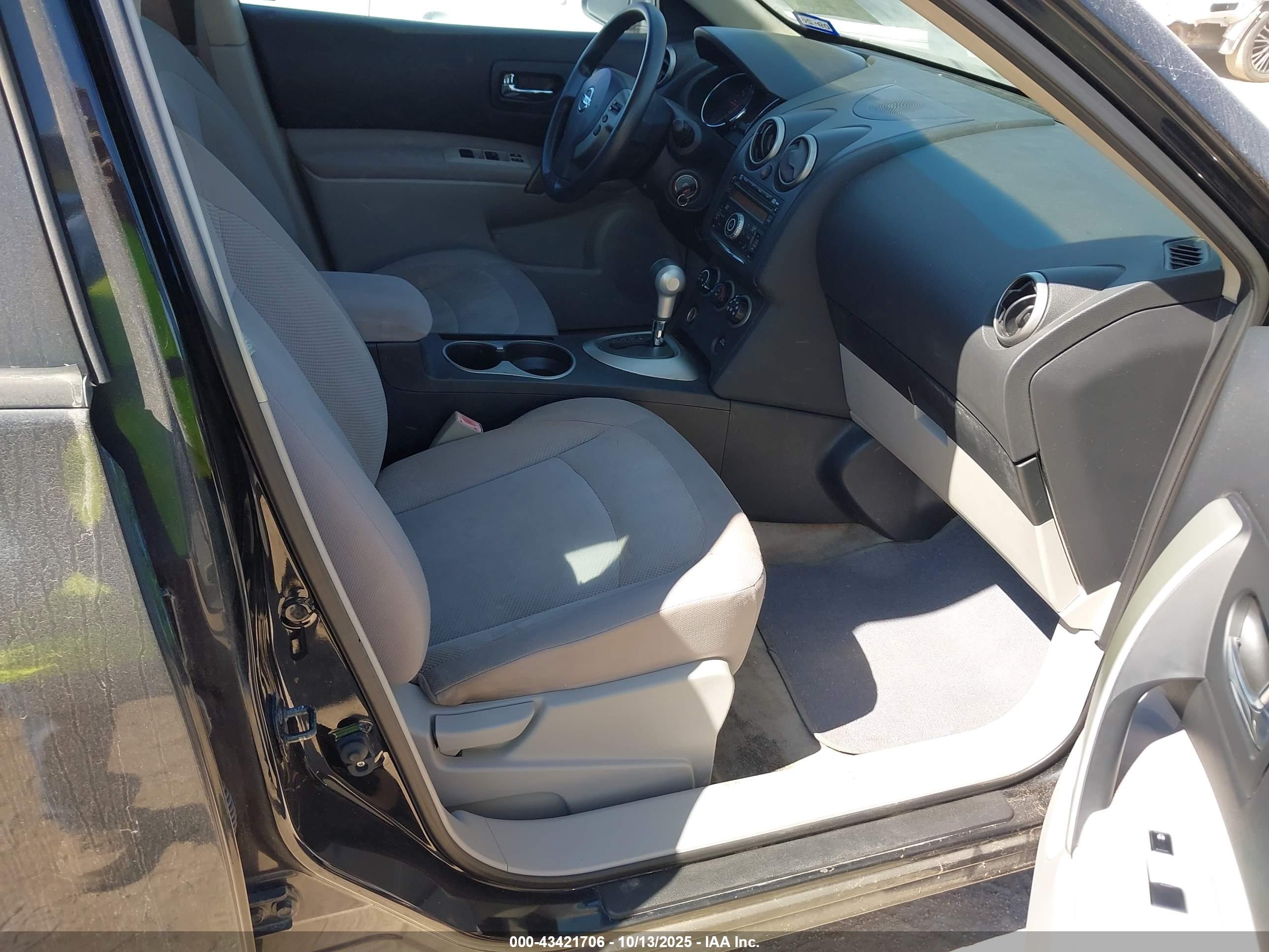 NISSAN ROGUE image 5