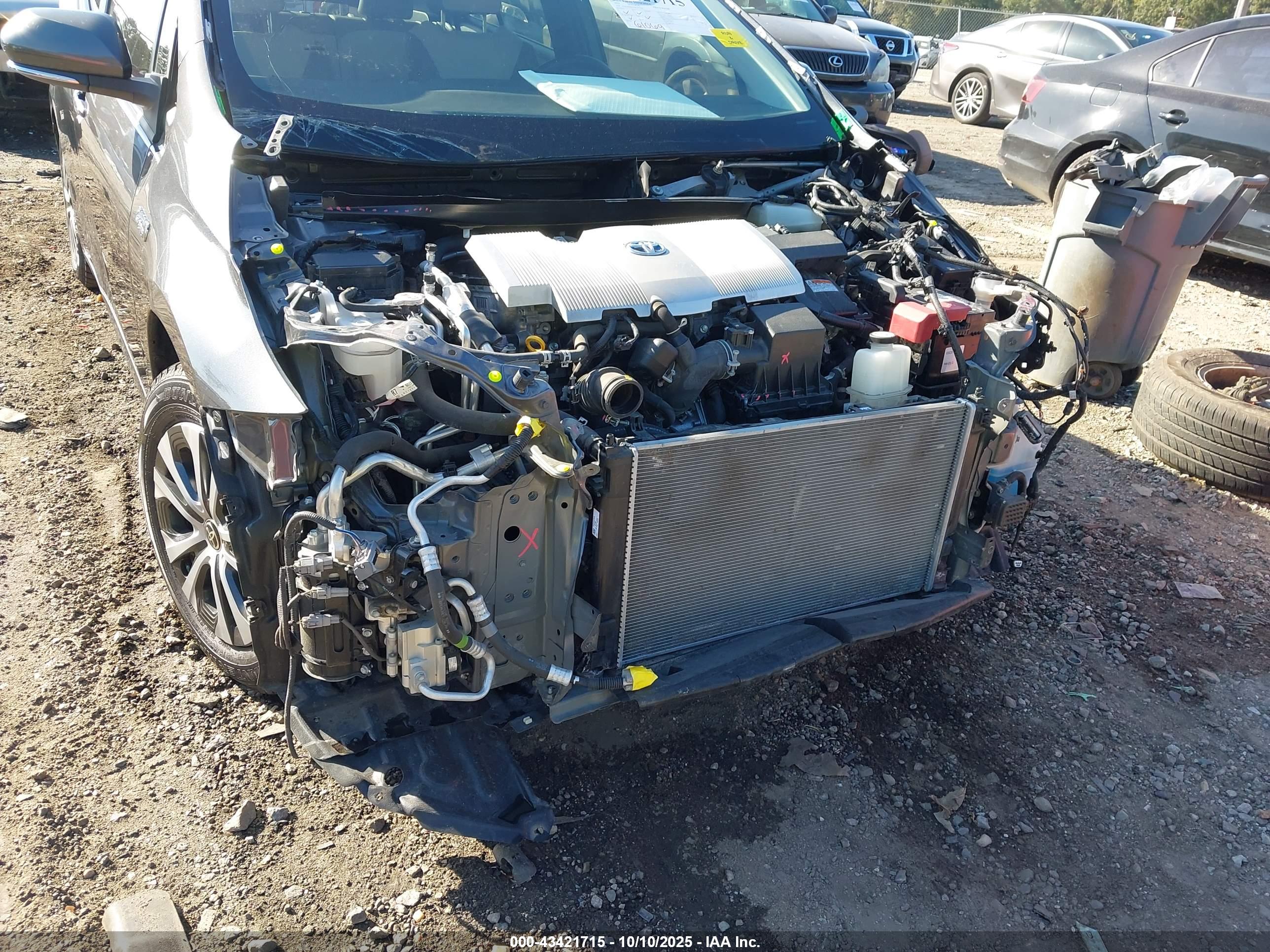 TOYOTA PRIUS image 6