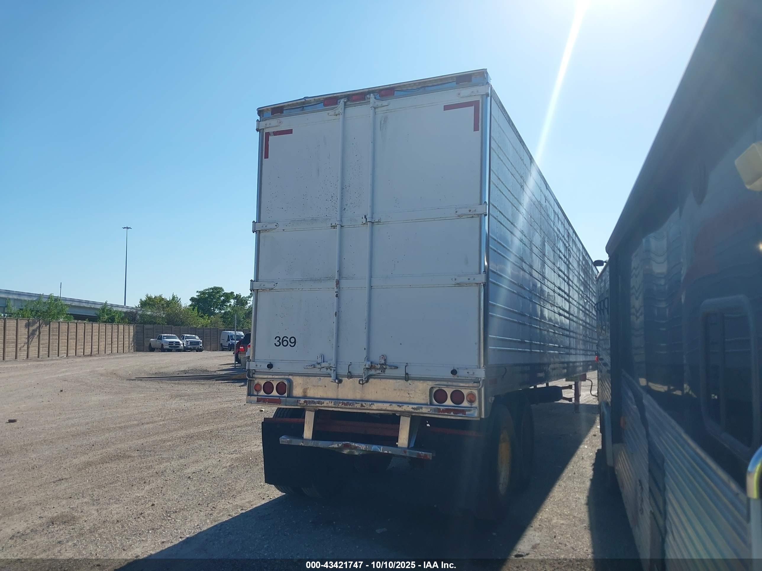 UTILITY TRAILER image 4