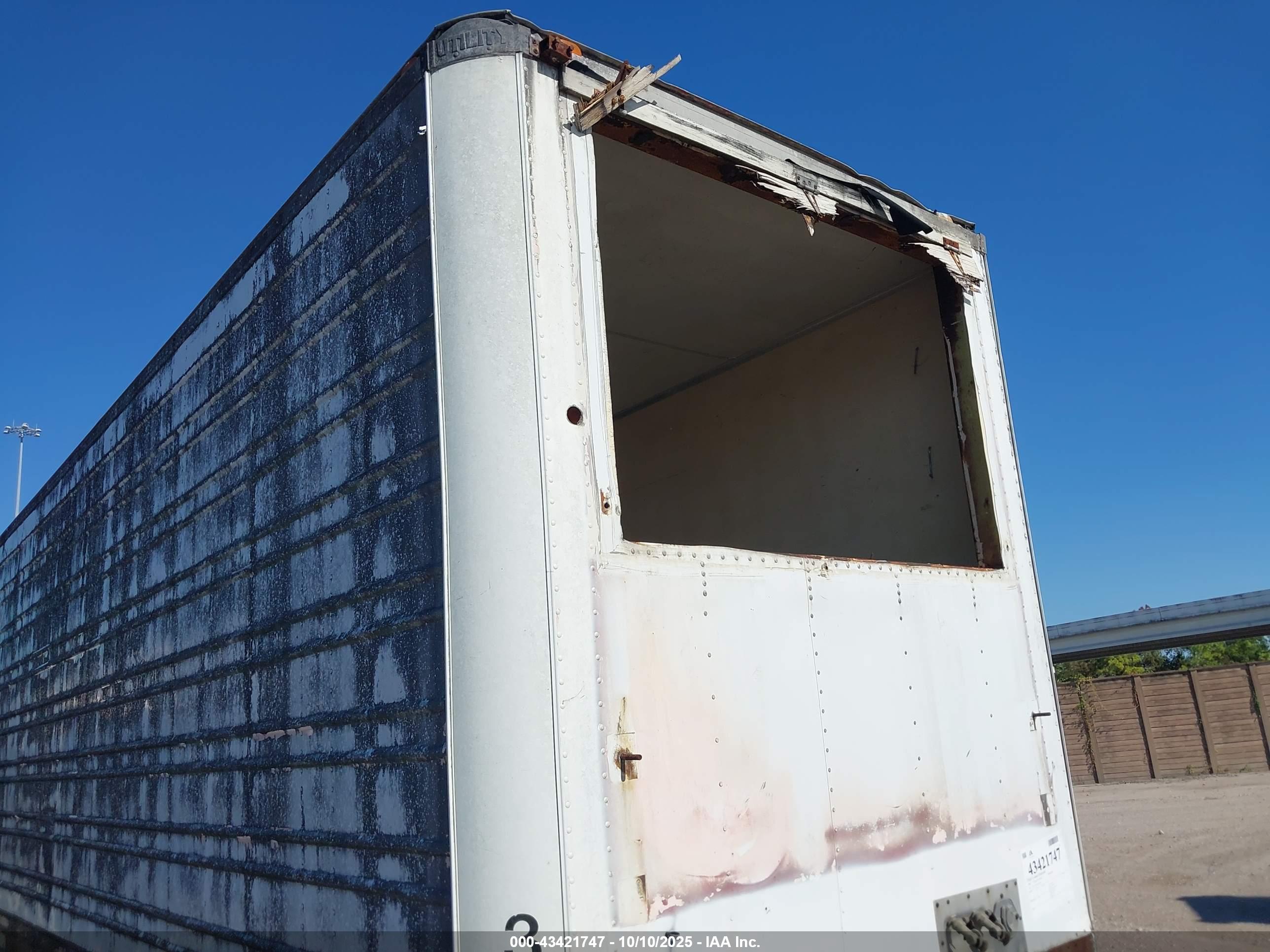 UTILITY TRAILER image 6
