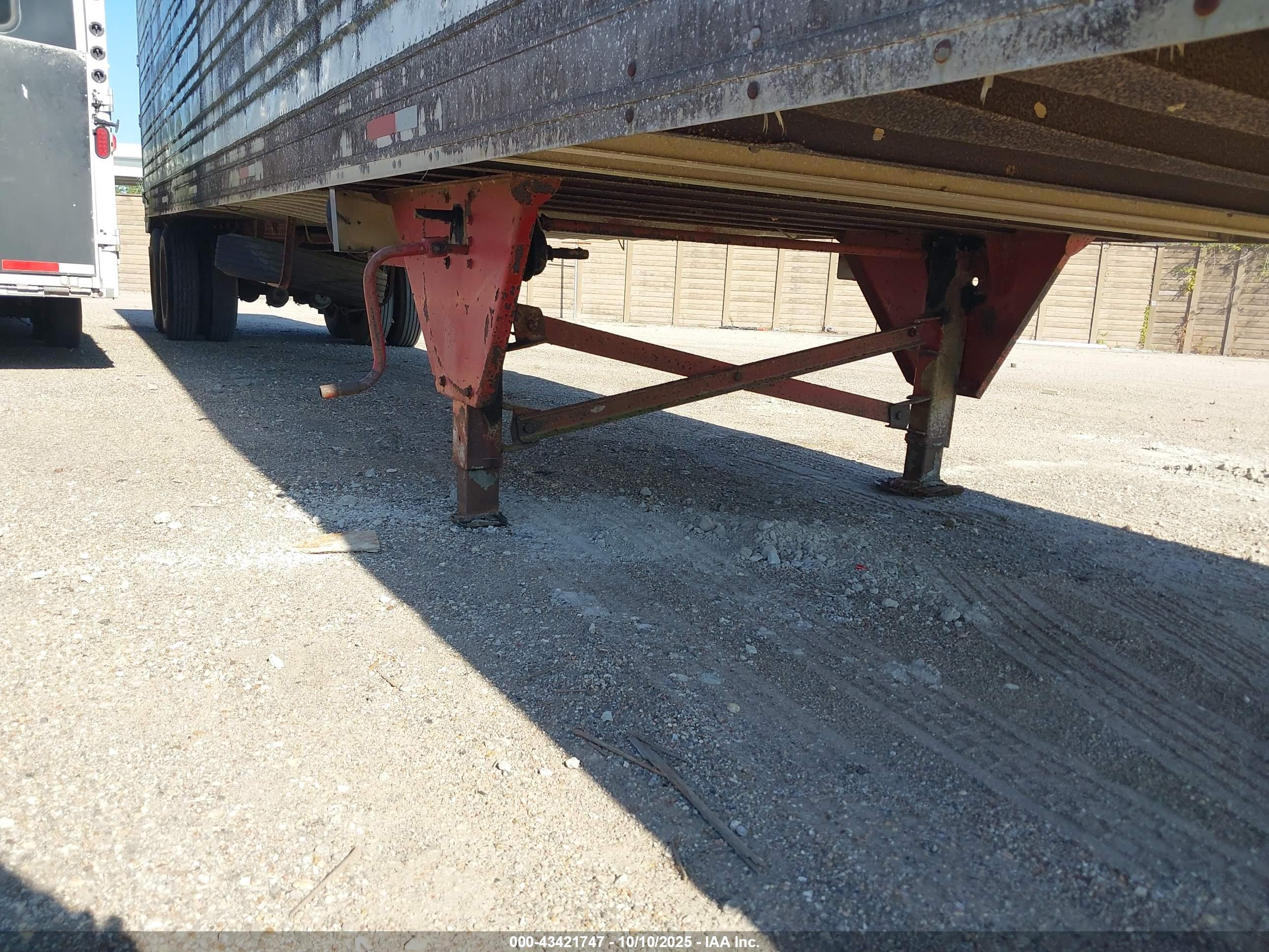 UTILITY TRAILER image 7
