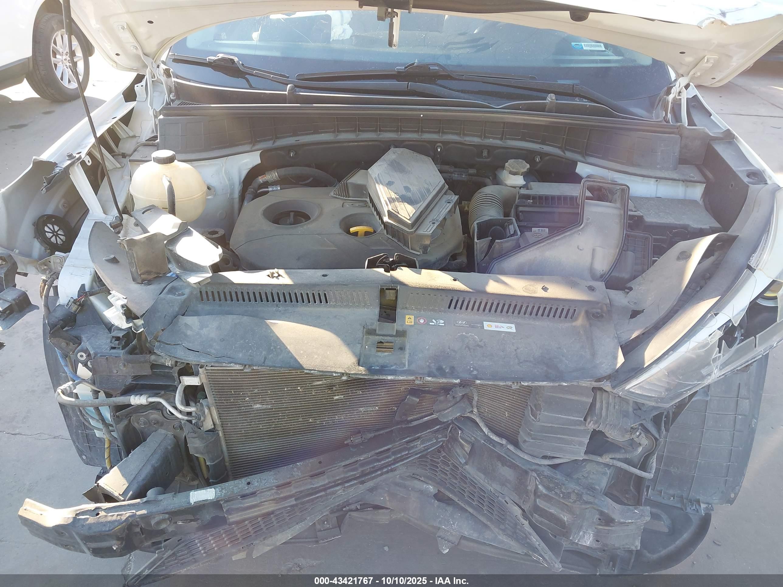 HYUNDAI TUCSON image 10