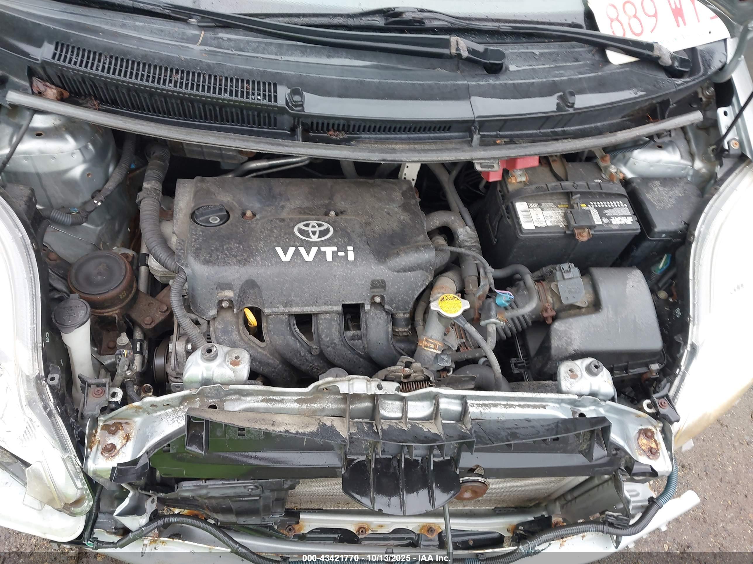 TOYOTA YARIS image 10