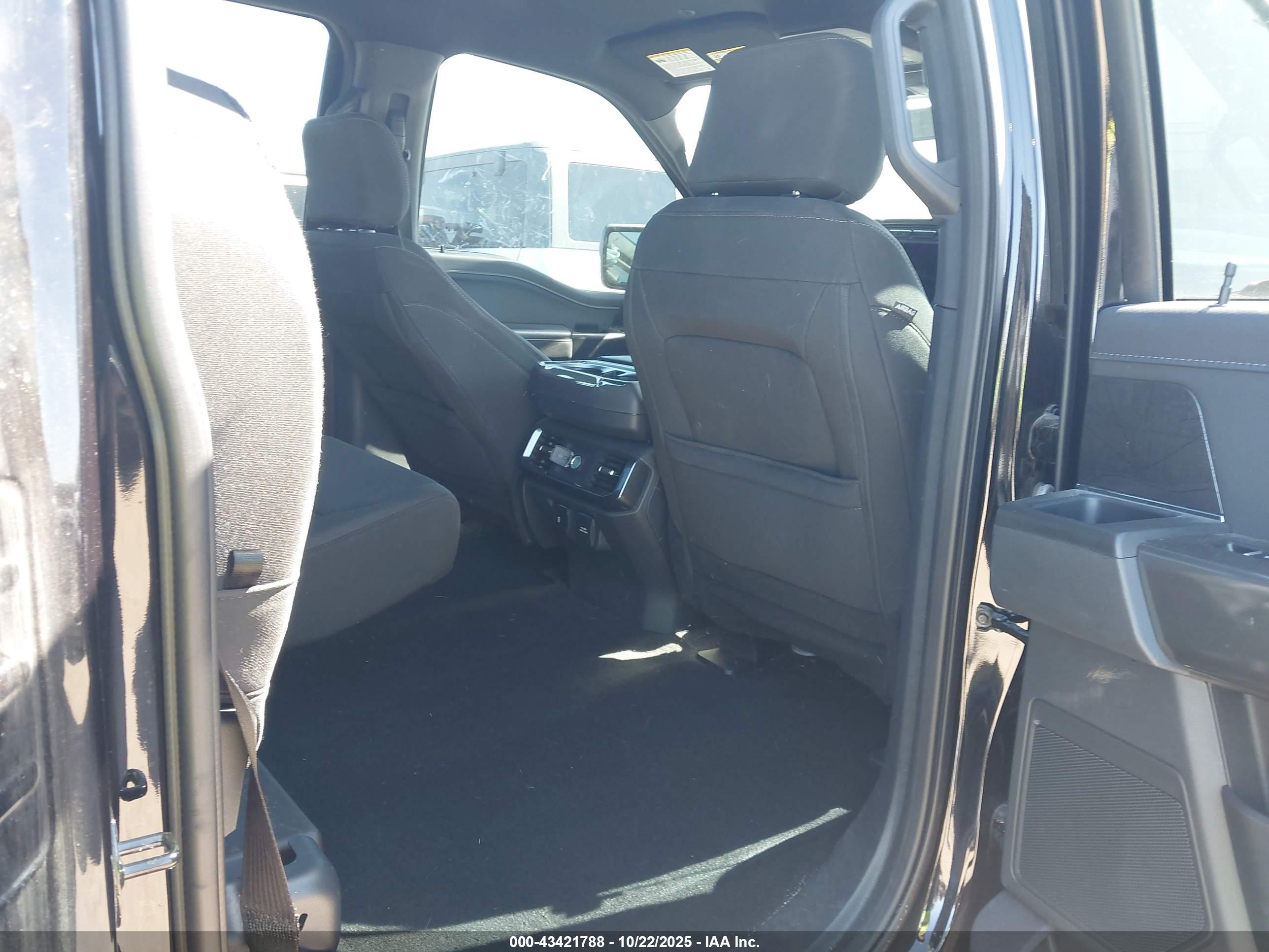 FORD F-150 image 8
