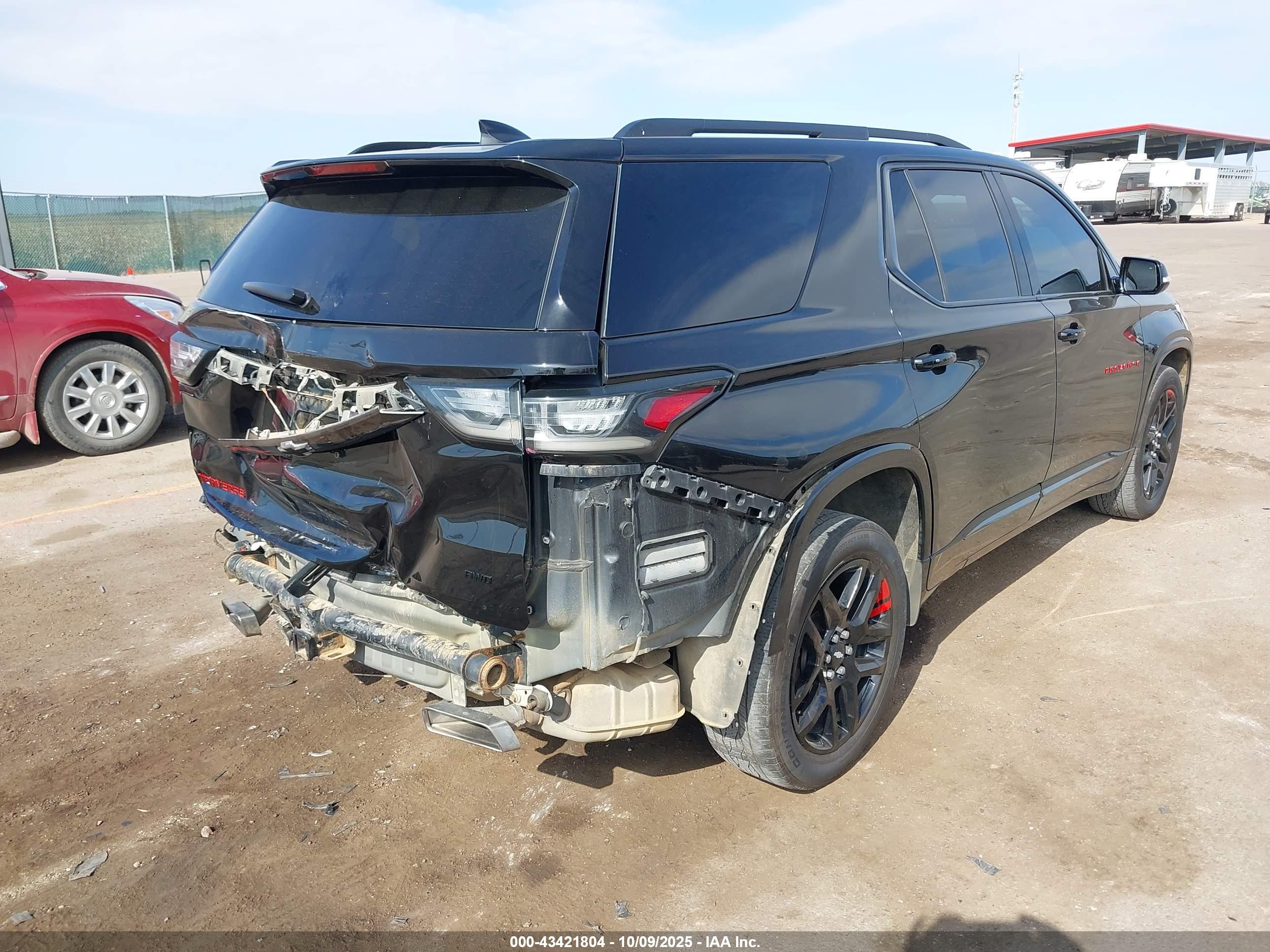 CHEVROLET TRAVERSE image 4