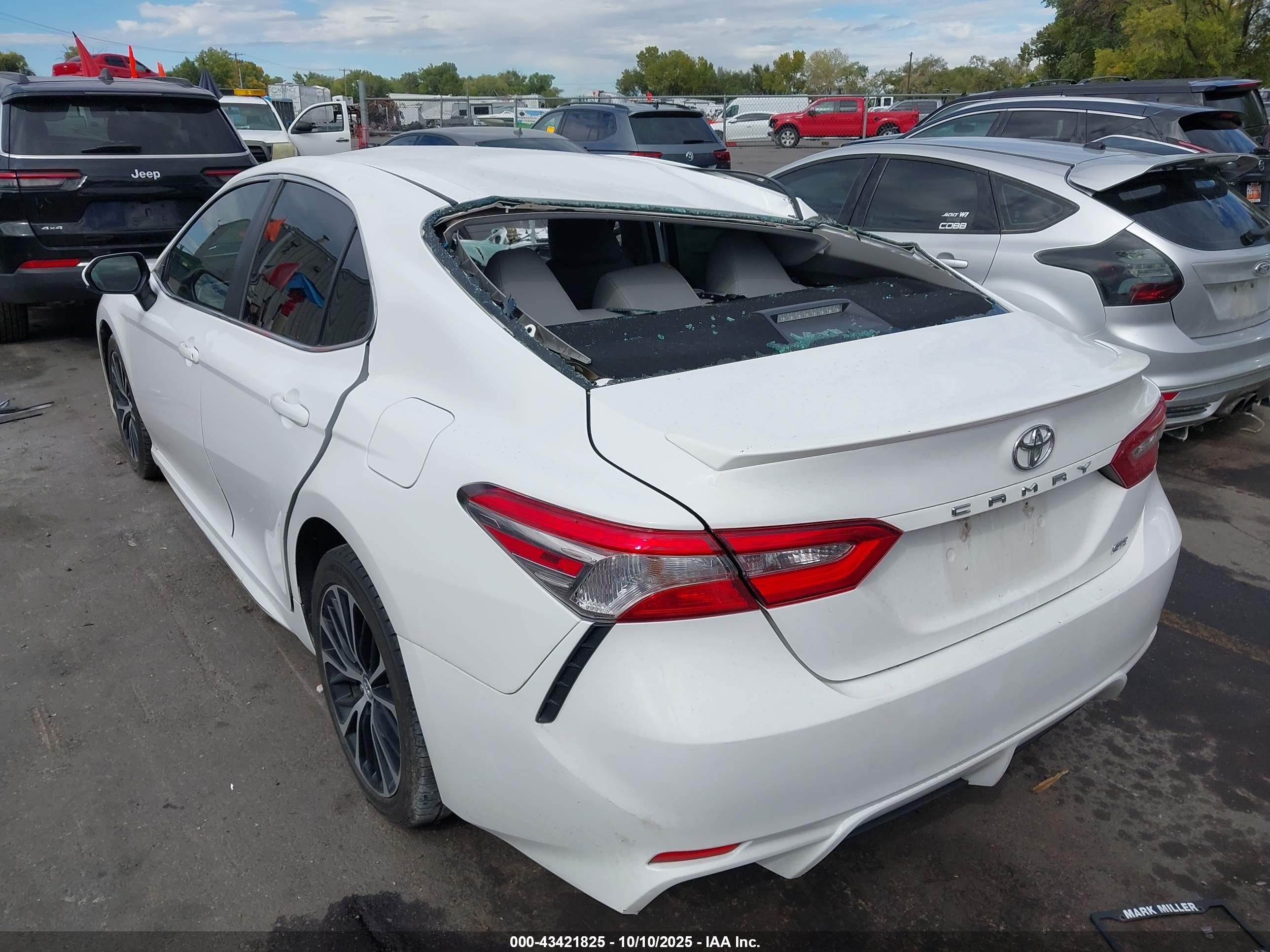 TOYOTA CAMRY image 6