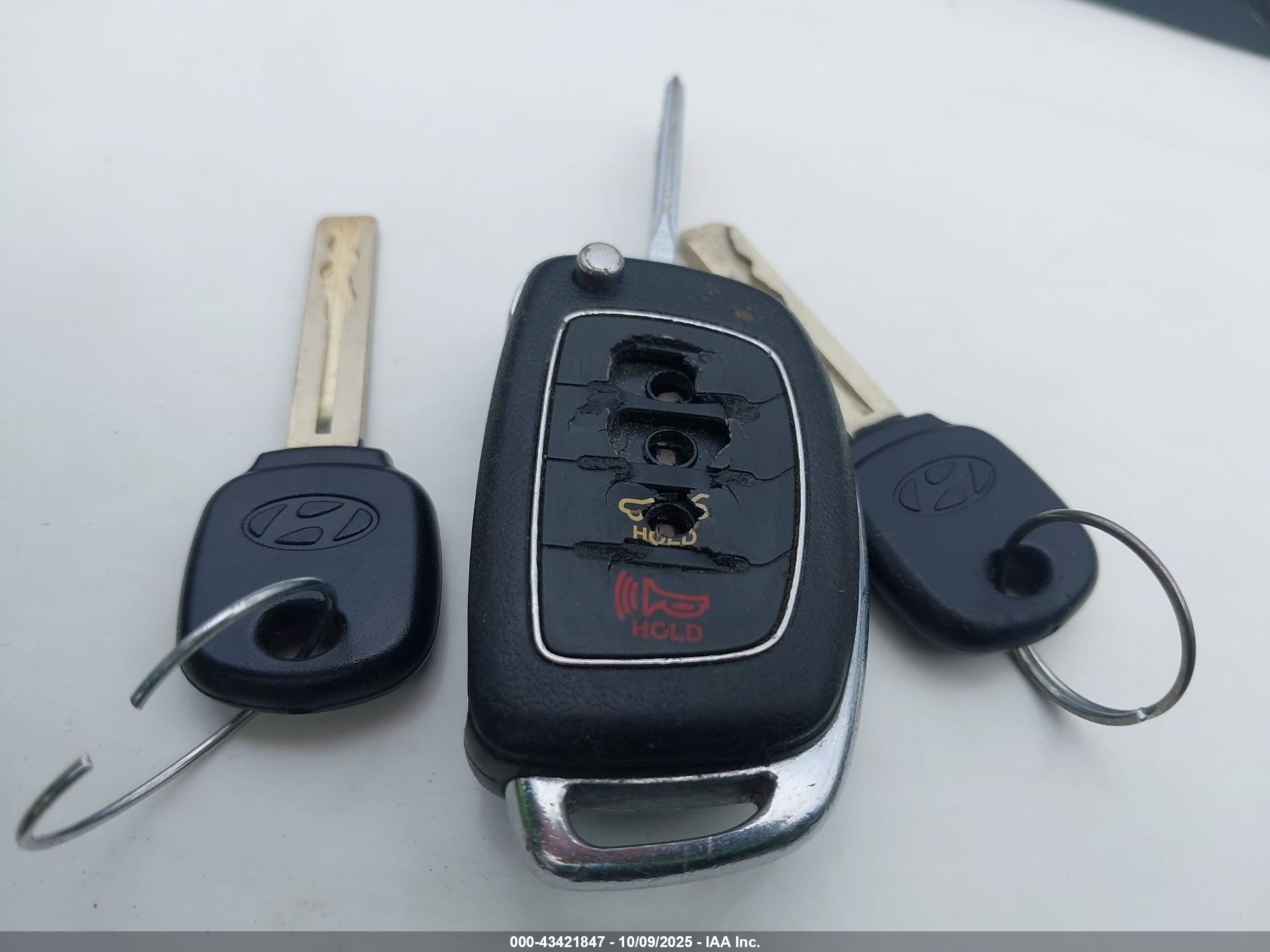 HYUNDAI SONATA image 11