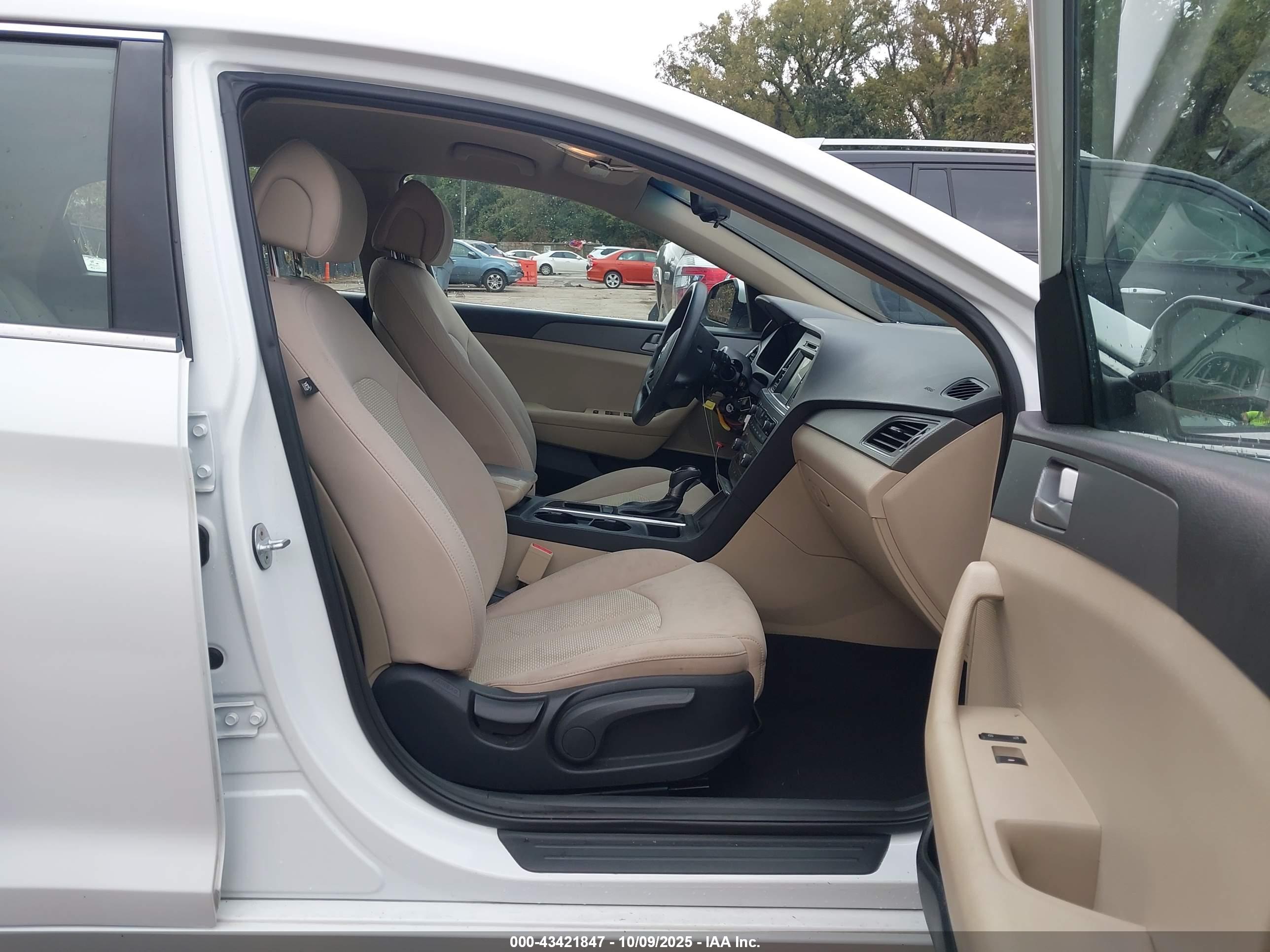 HYUNDAI SONATA image 5