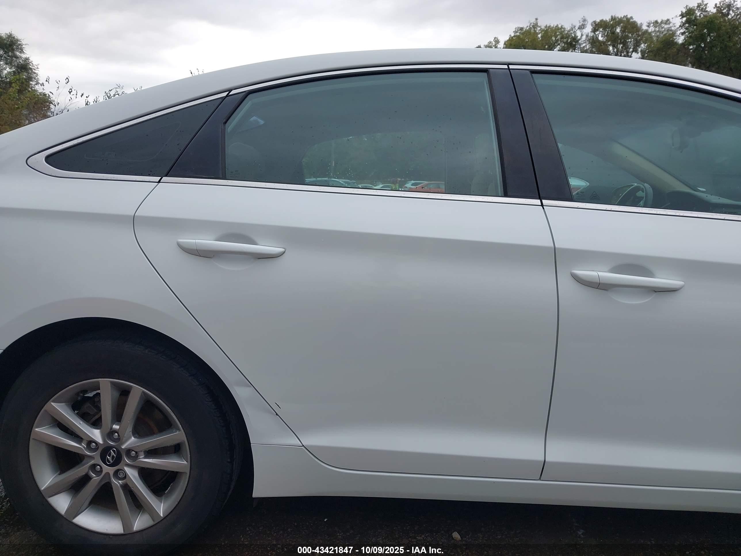 HYUNDAI SONATA image 6