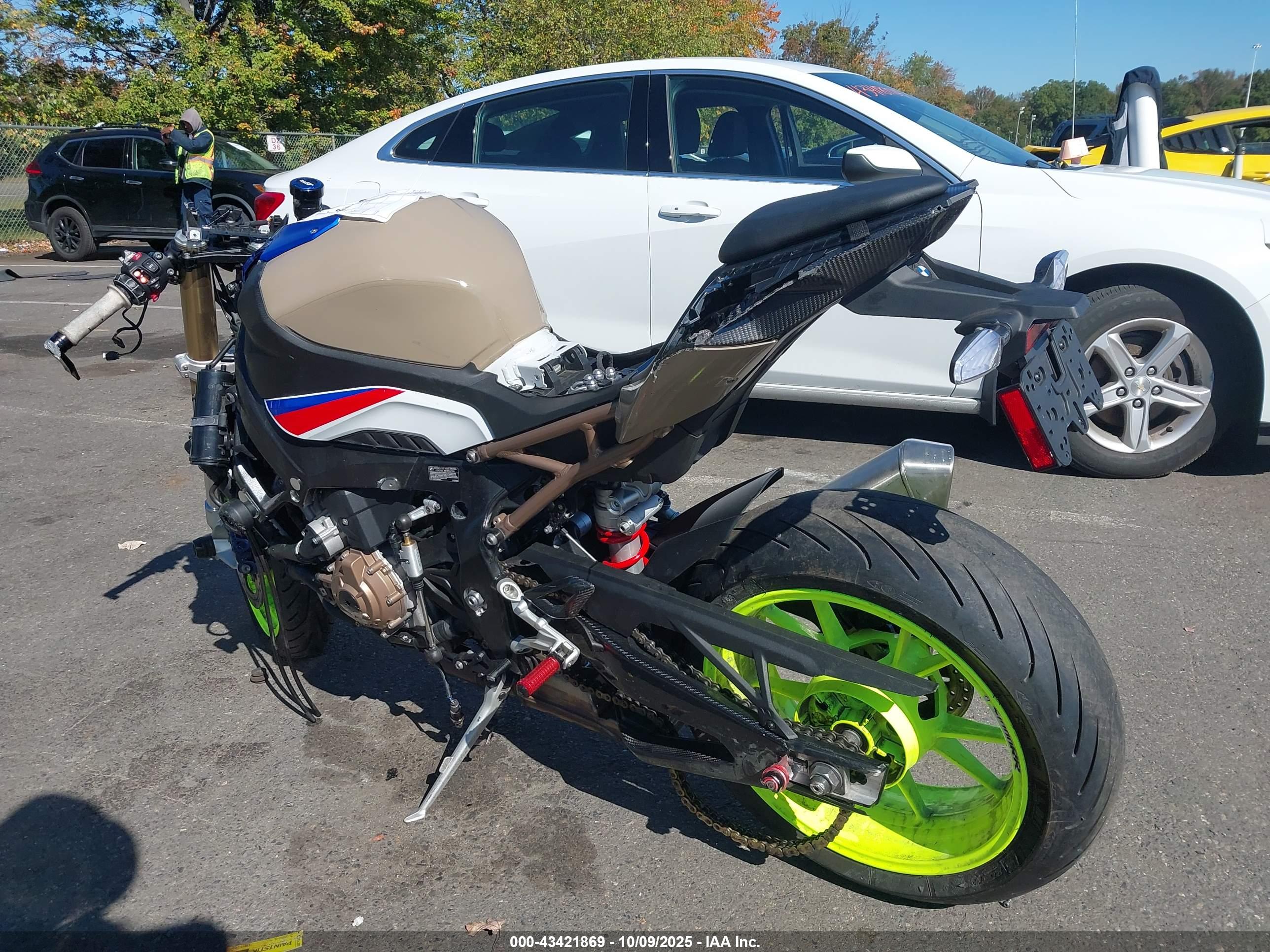 BMW S image 3