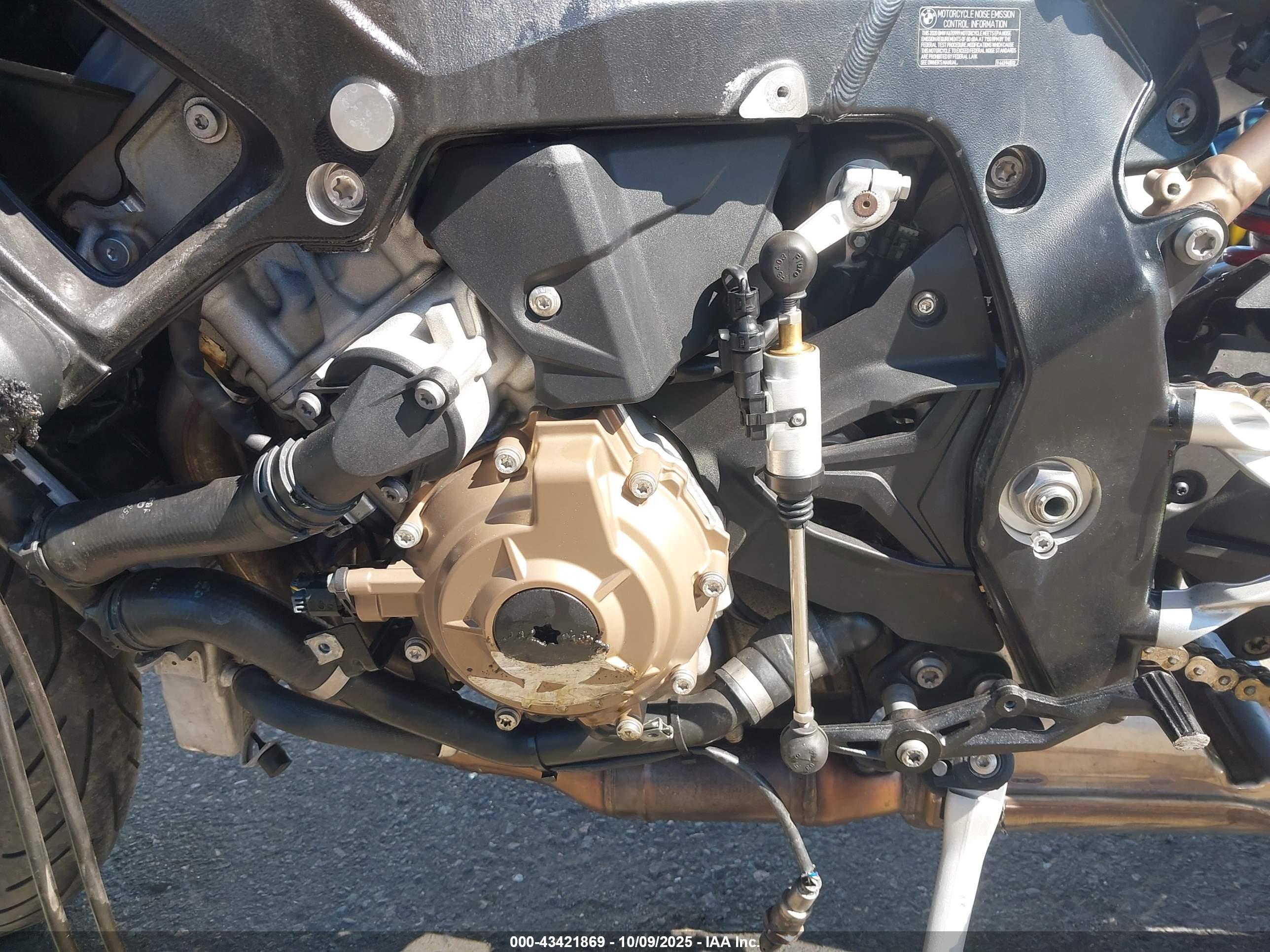 BMW S image 9