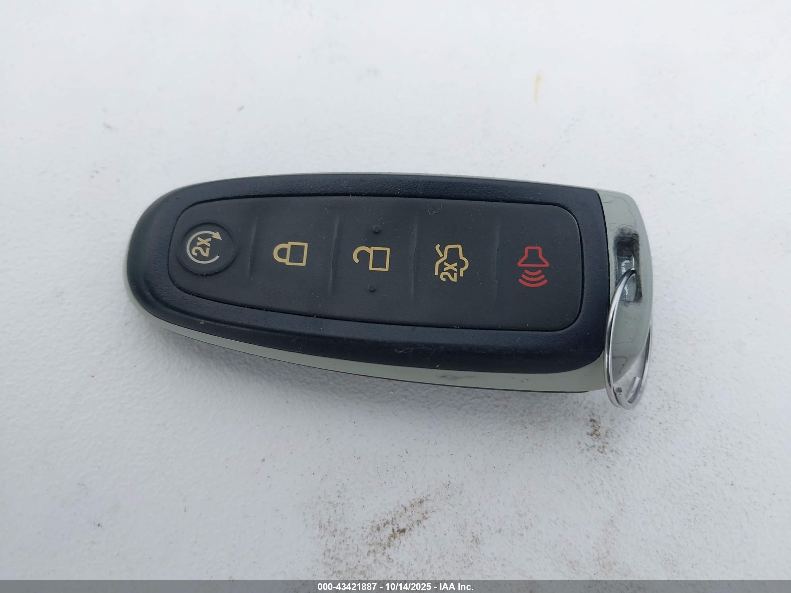 FORD TAURUS image 11