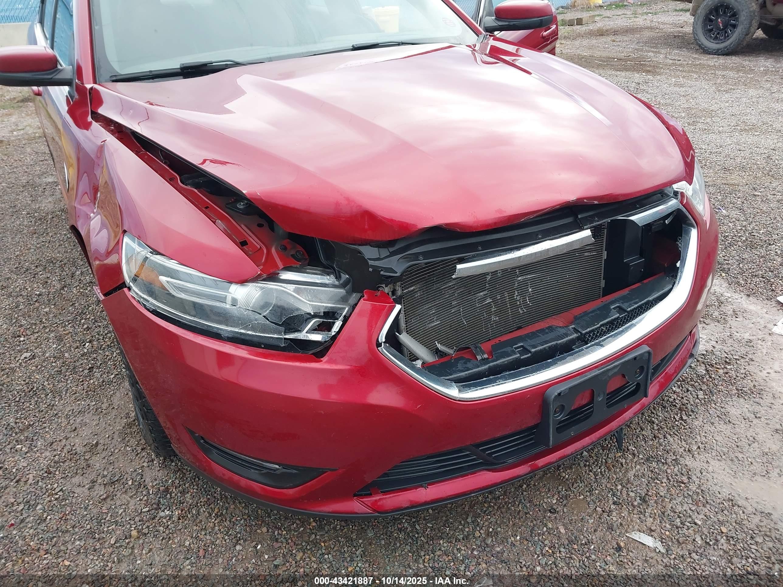 FORD TAURUS image 6