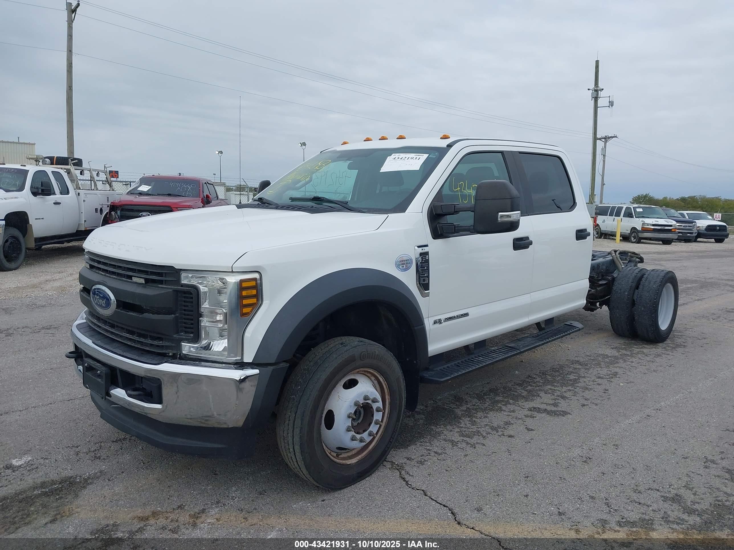 FORD F-550 image 2