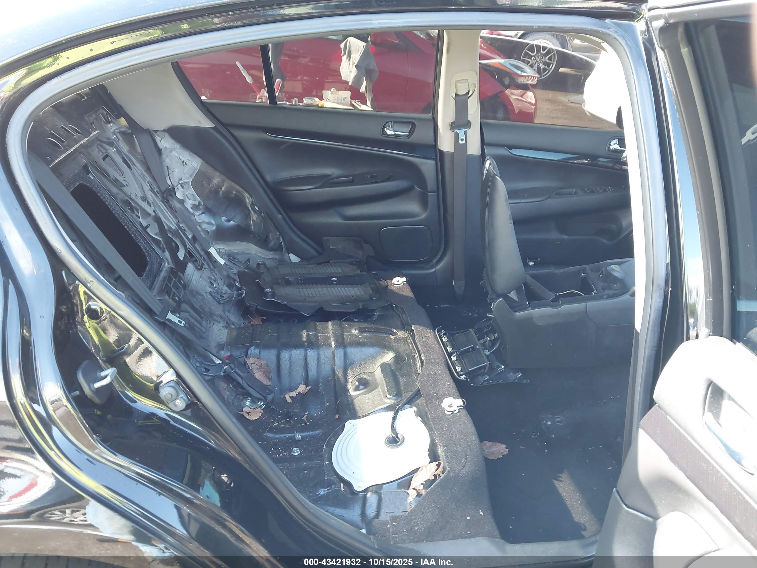 INFINITI G37X image 8