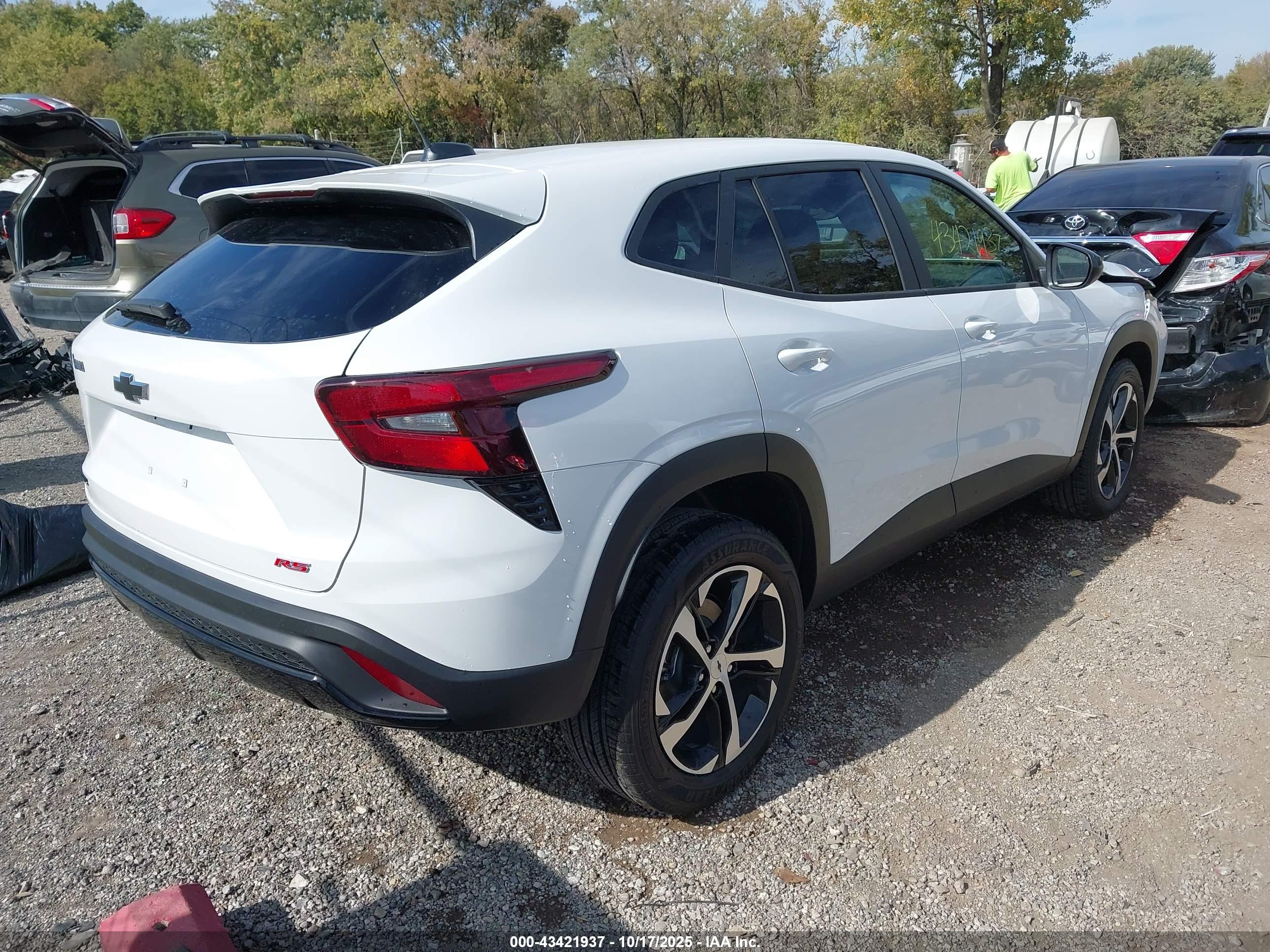 CHEVROLET TRAX image 4