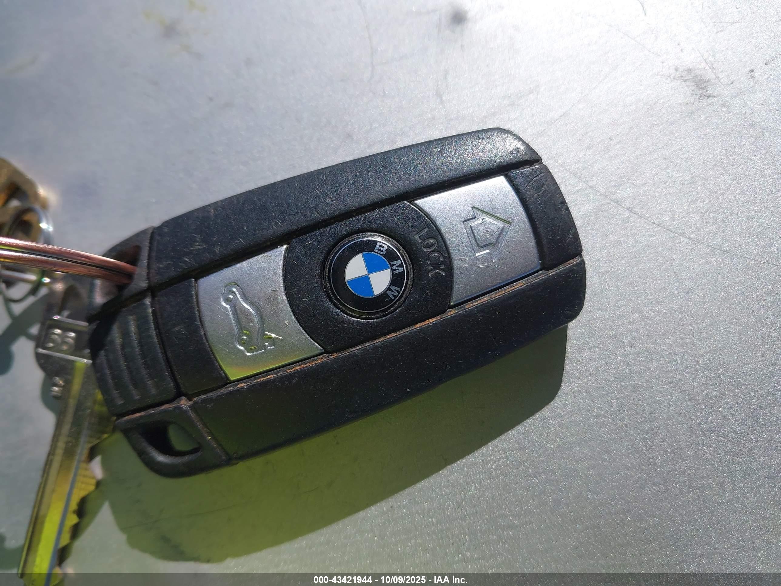 BMW 328I image 11