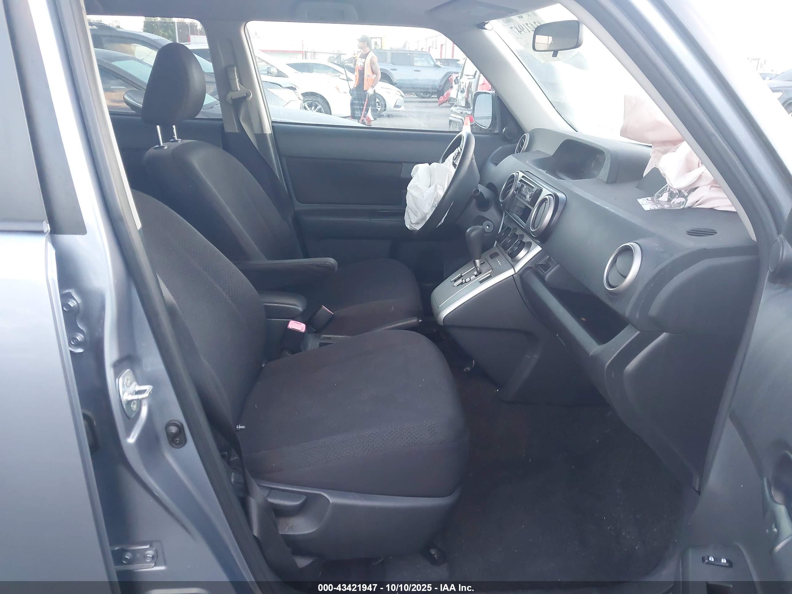 SCION XB image 5