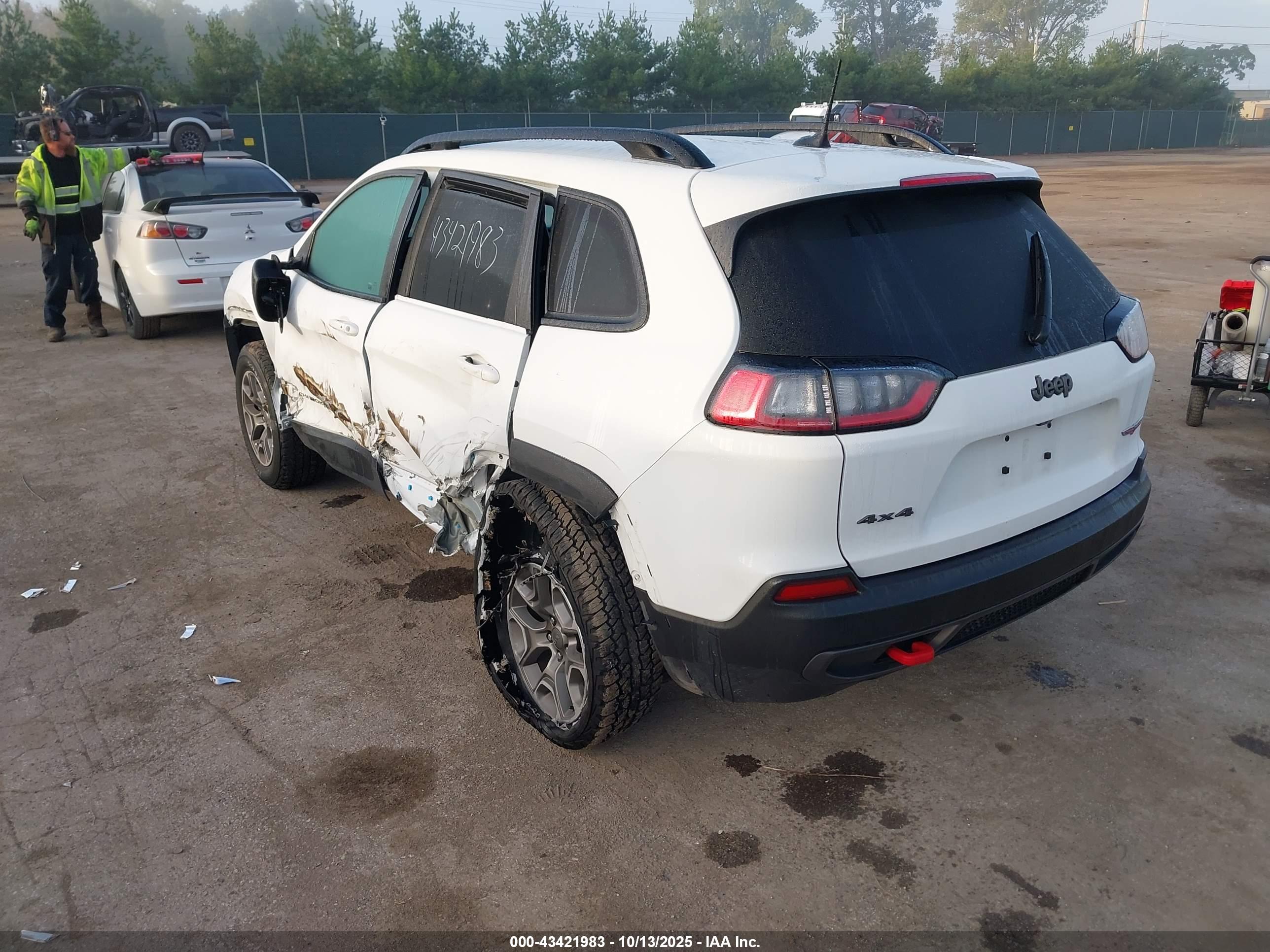 JEEP CHEROKEE image 3