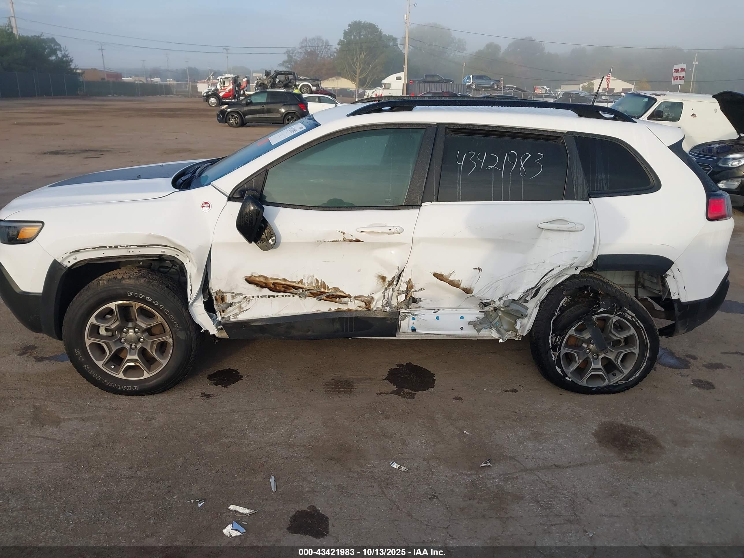 JEEP CHEROKEE image 6