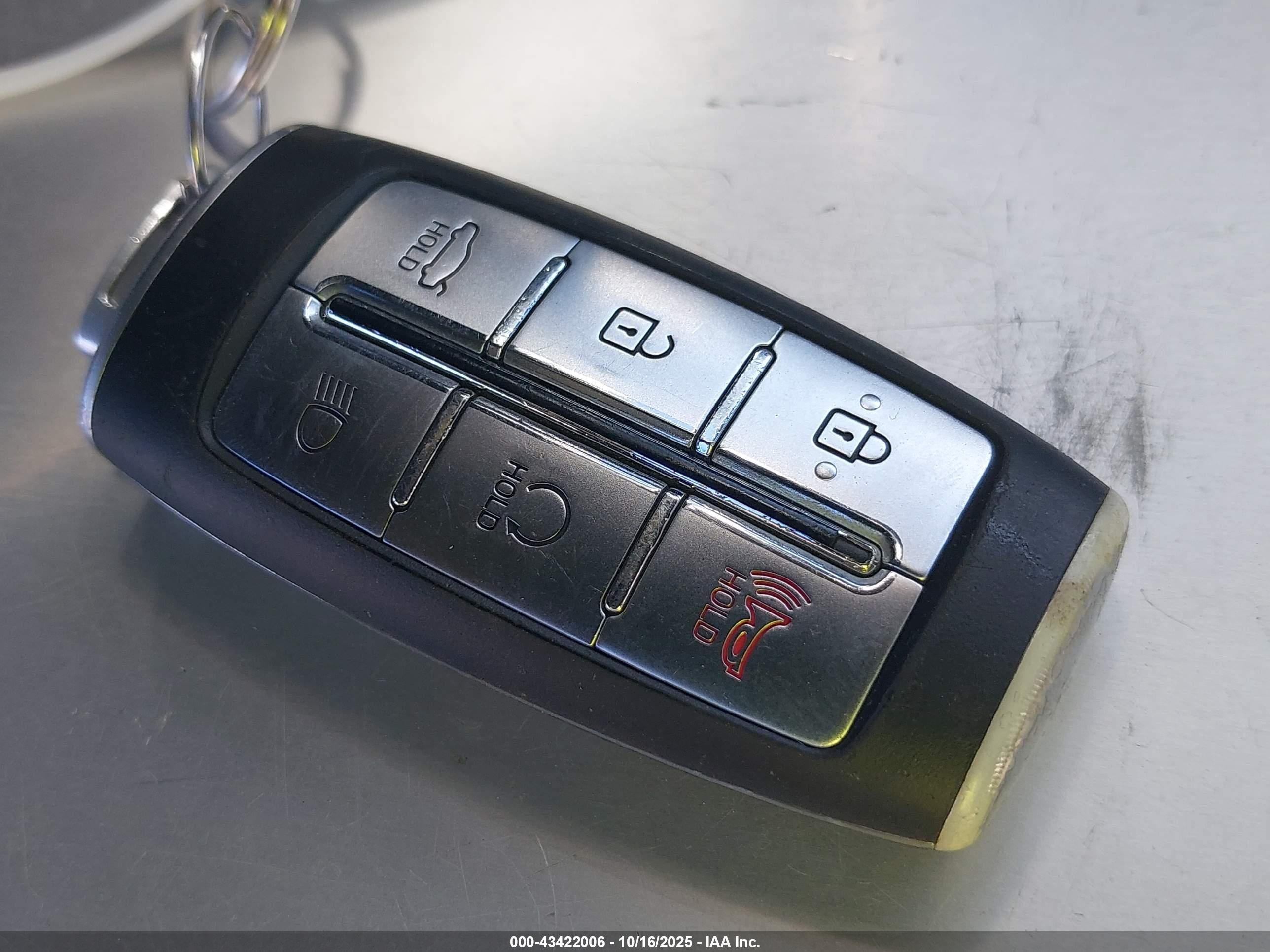 GENESIS G70 image 11