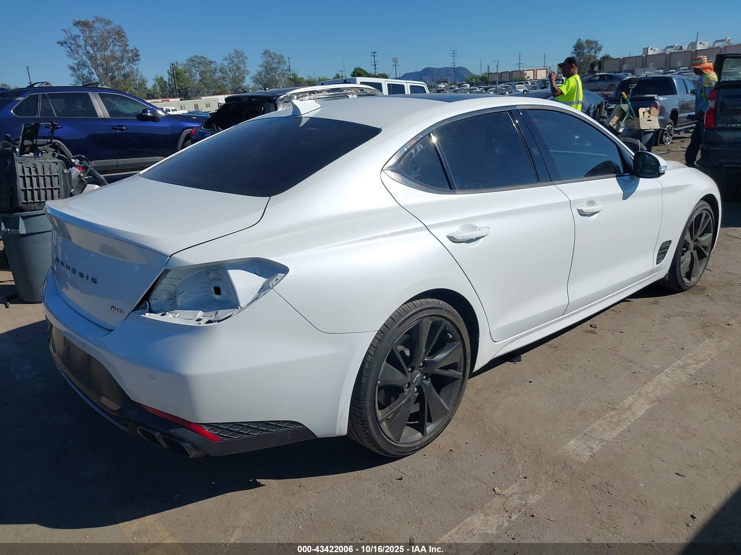 GENESIS G70 image 4