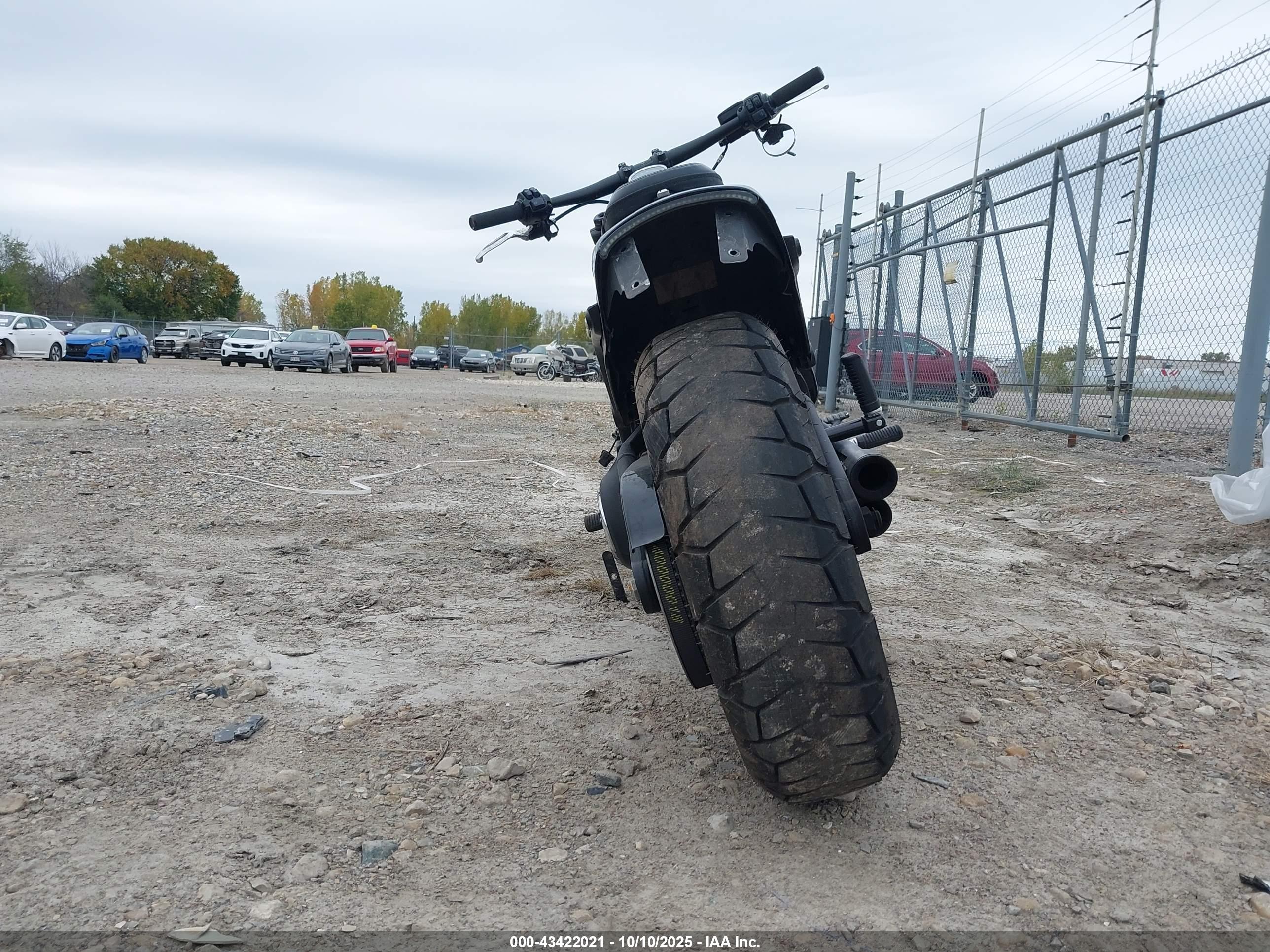 HARLEY-DAVIDSON FXFBS image 6