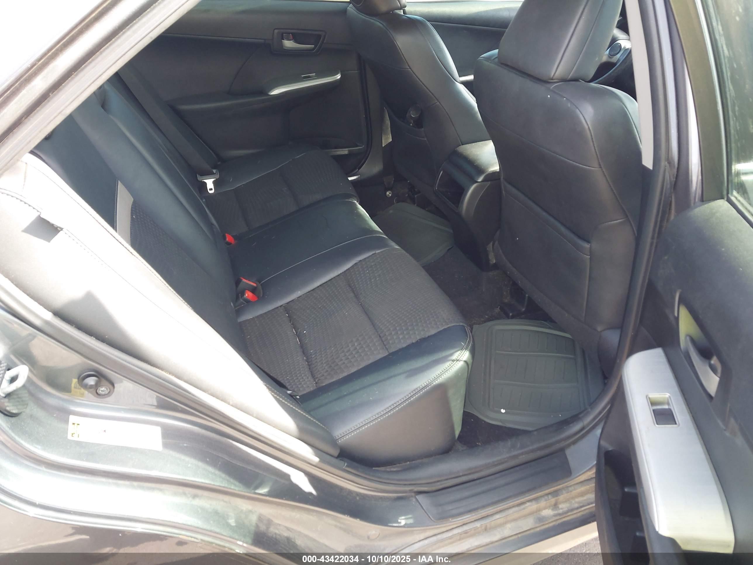 TOYOTA CAMRY image 8