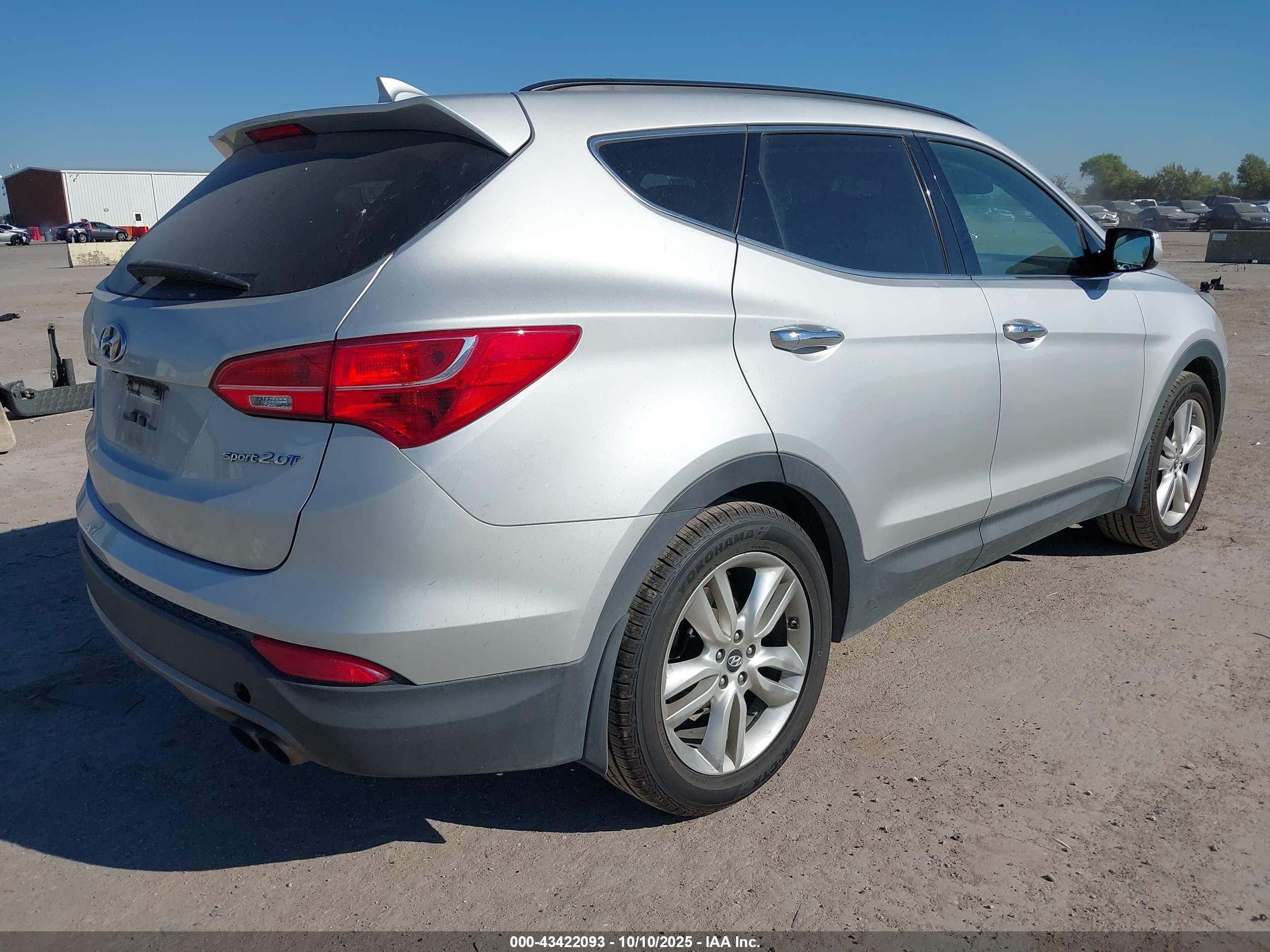 HYUNDAI SANTA image 4
