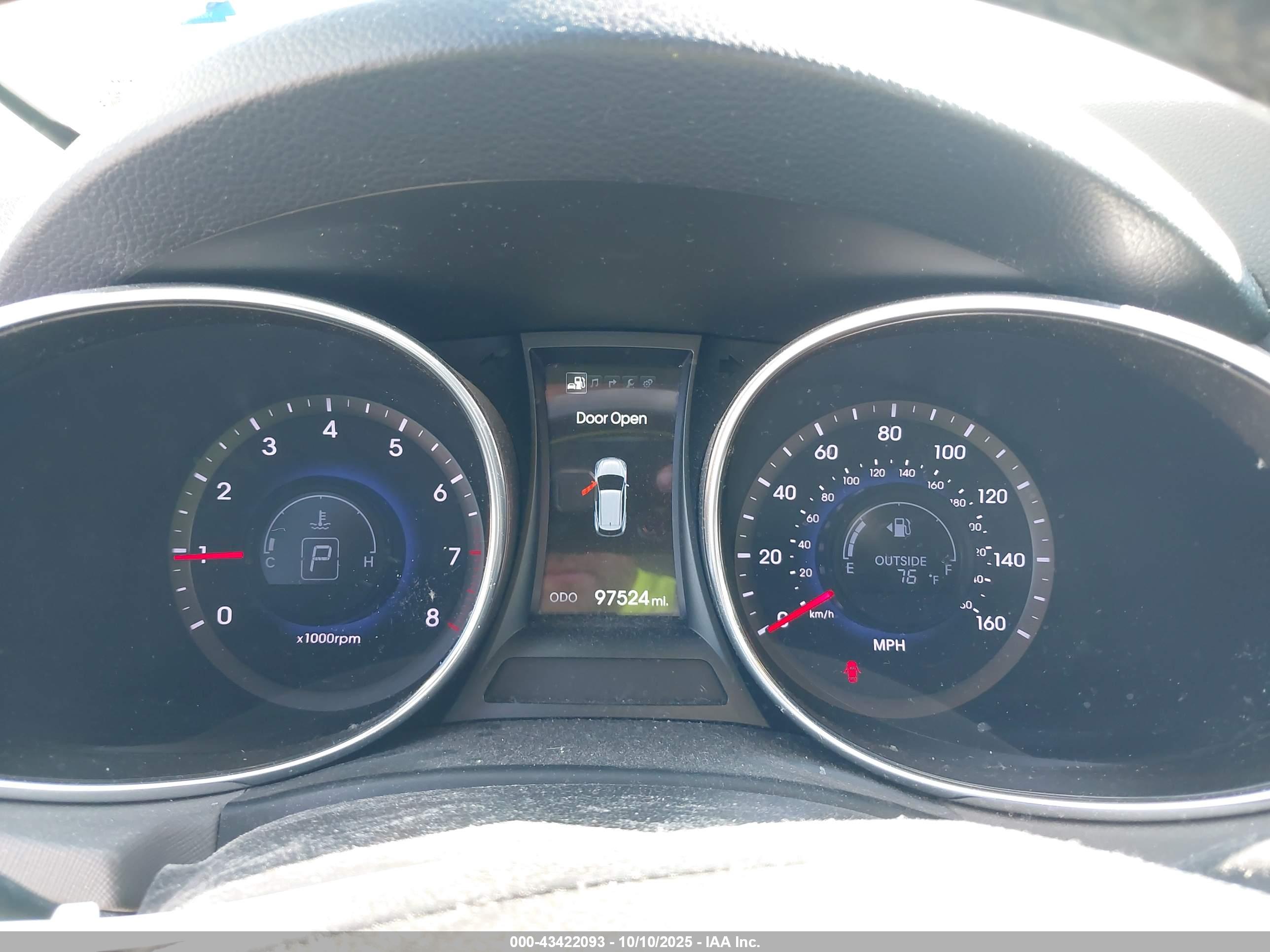 HYUNDAI SANTA image 7