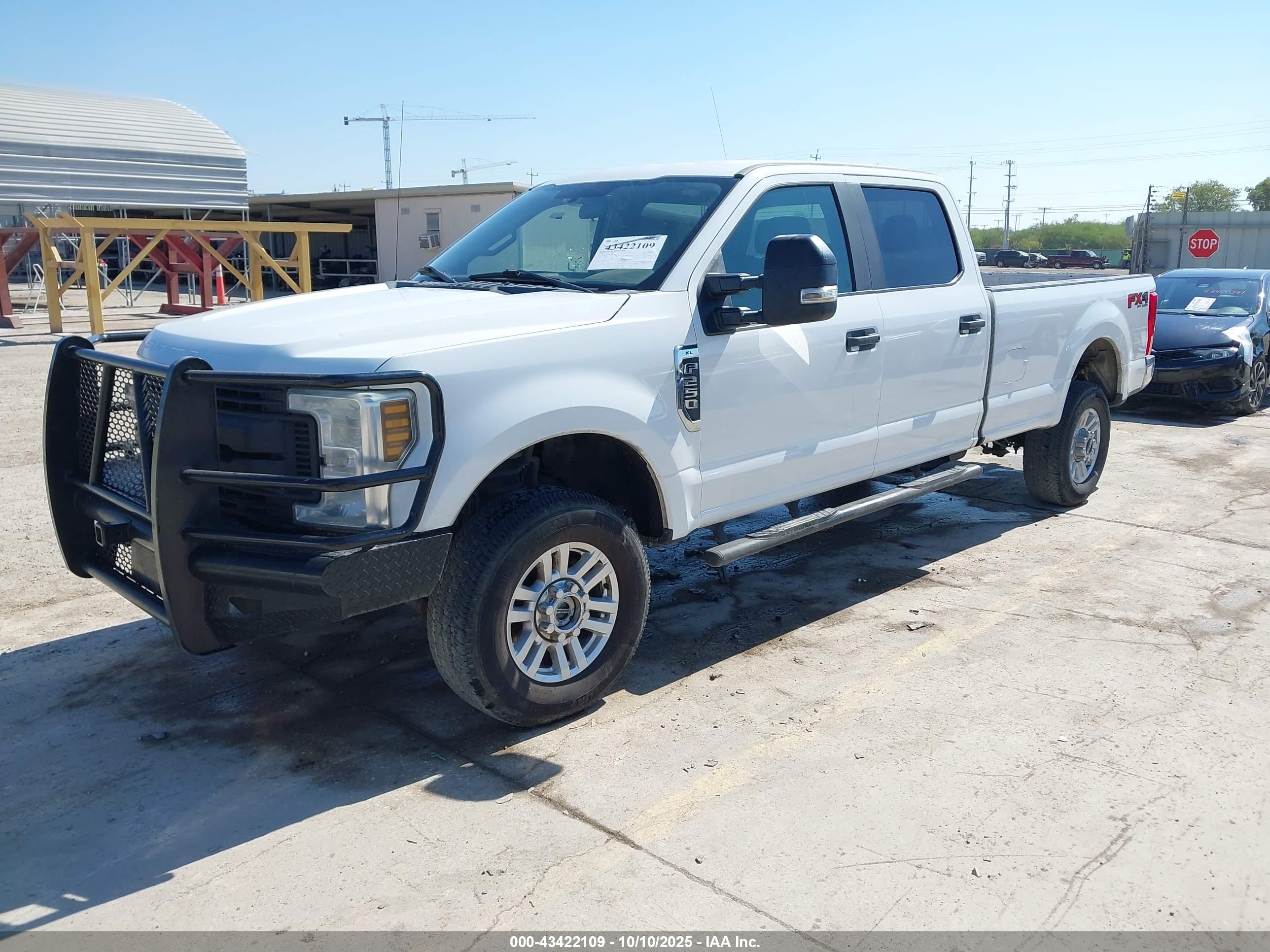 FORD F-250 image 2