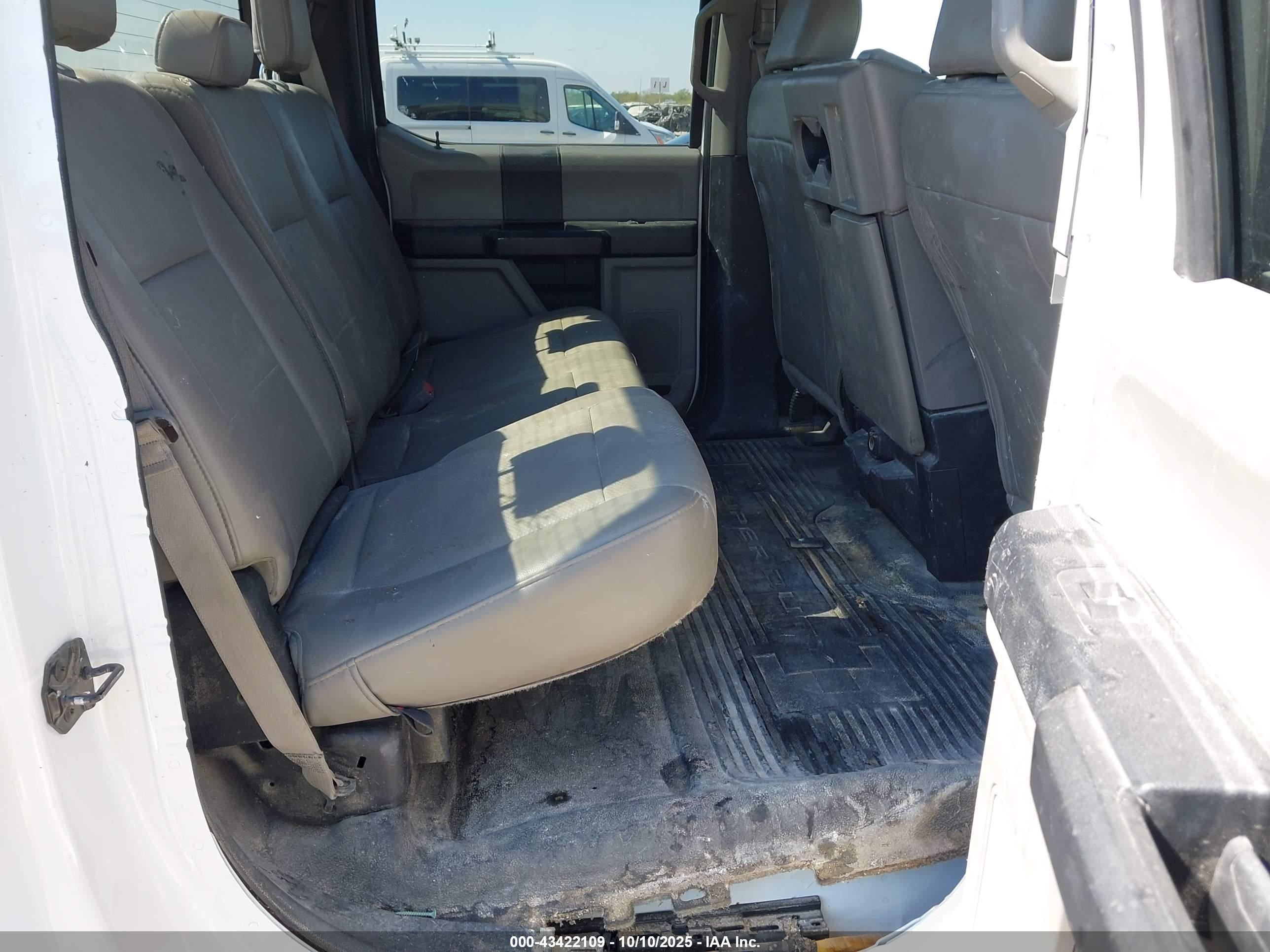 FORD F-250 image 8