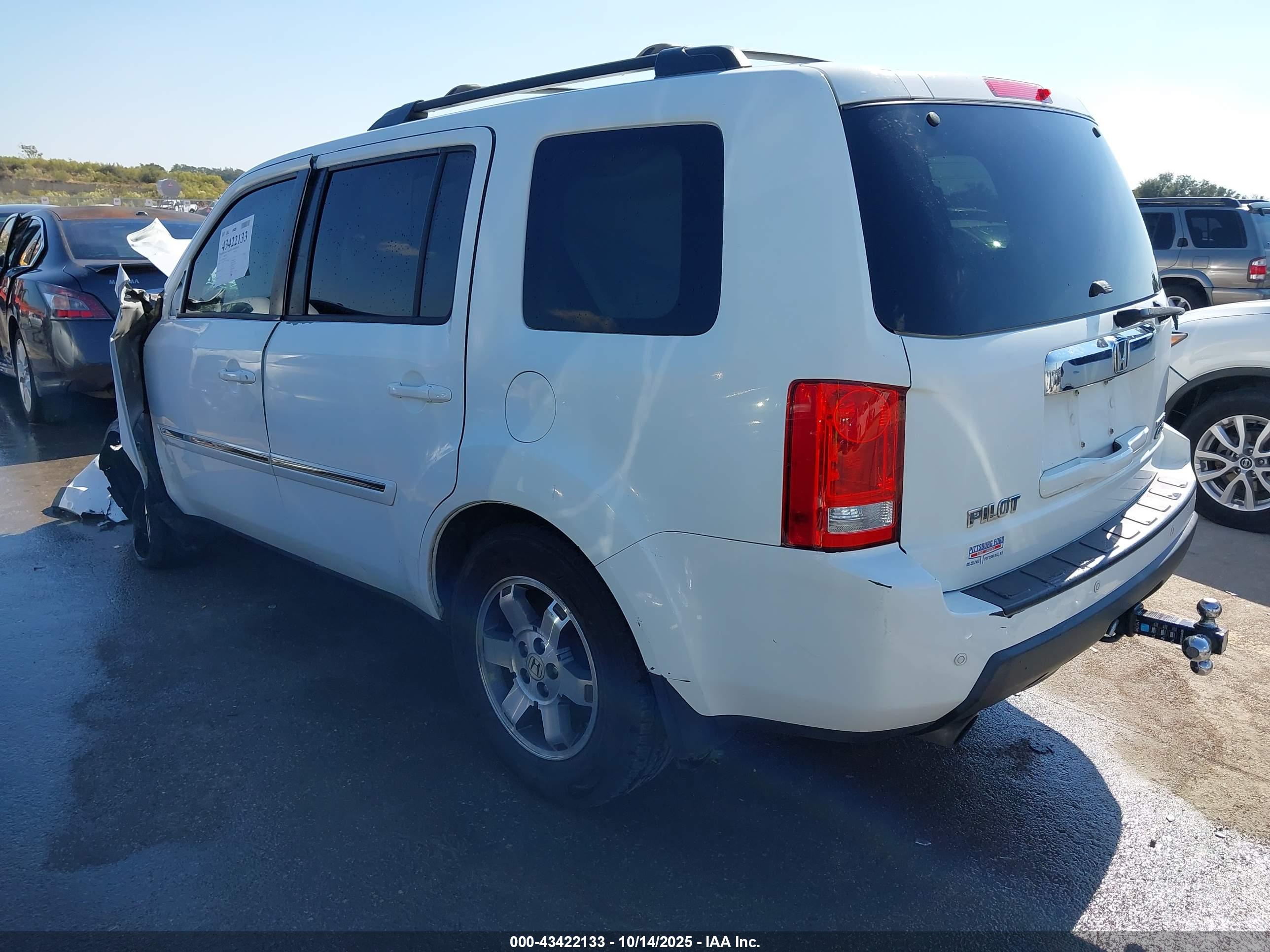 HONDA PILOT image 3
