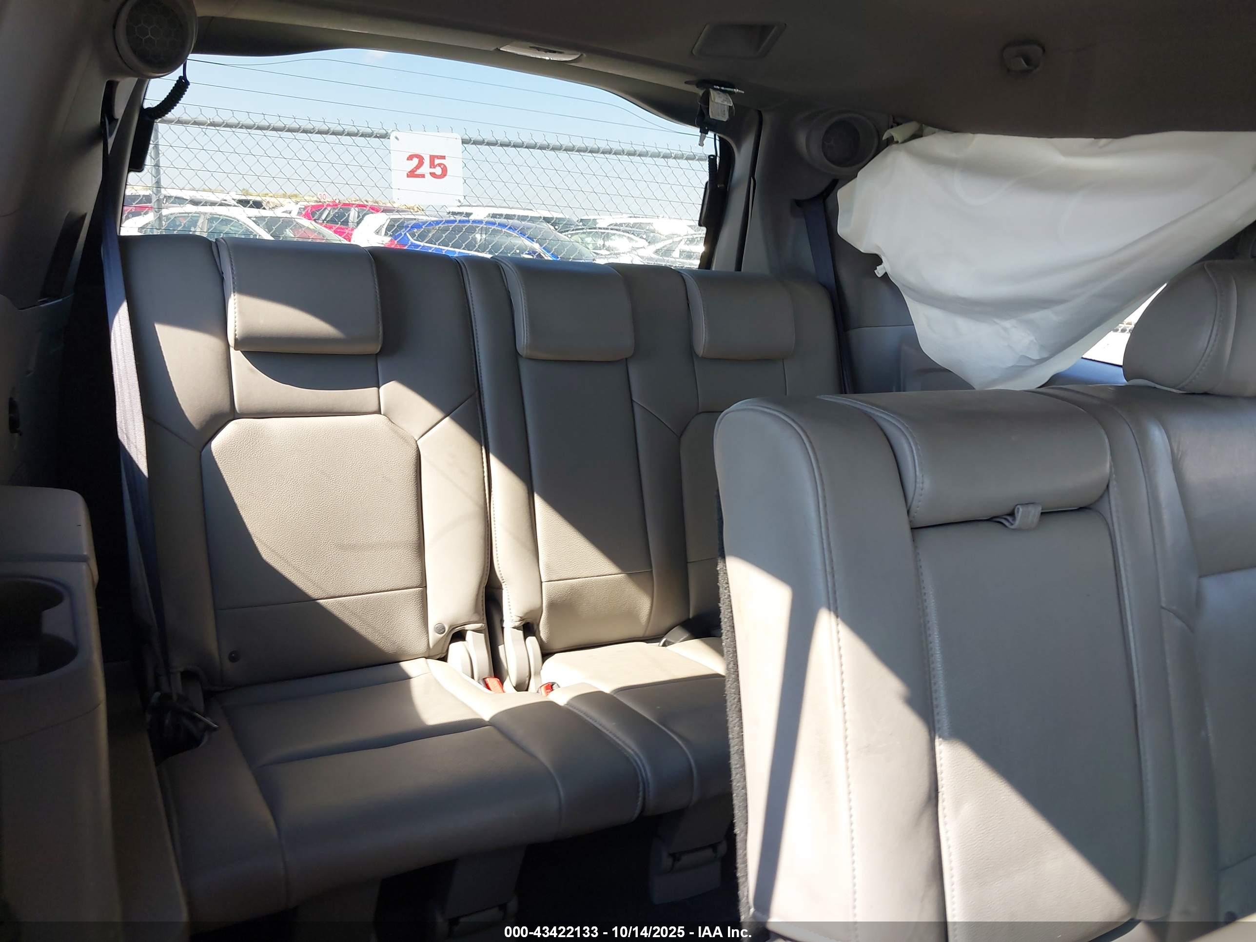 HONDA PILOT image 8