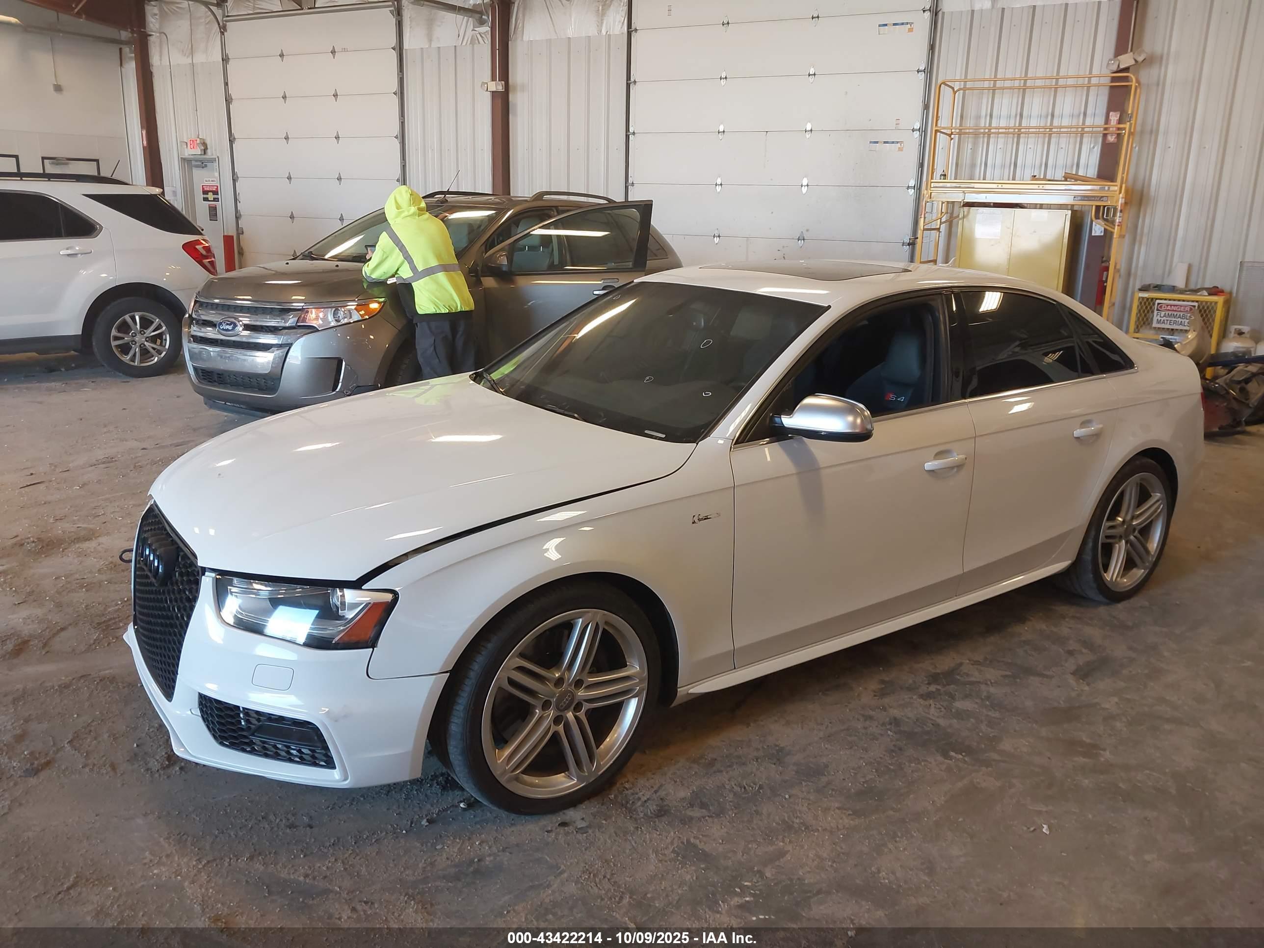 AUDI S4 image 2