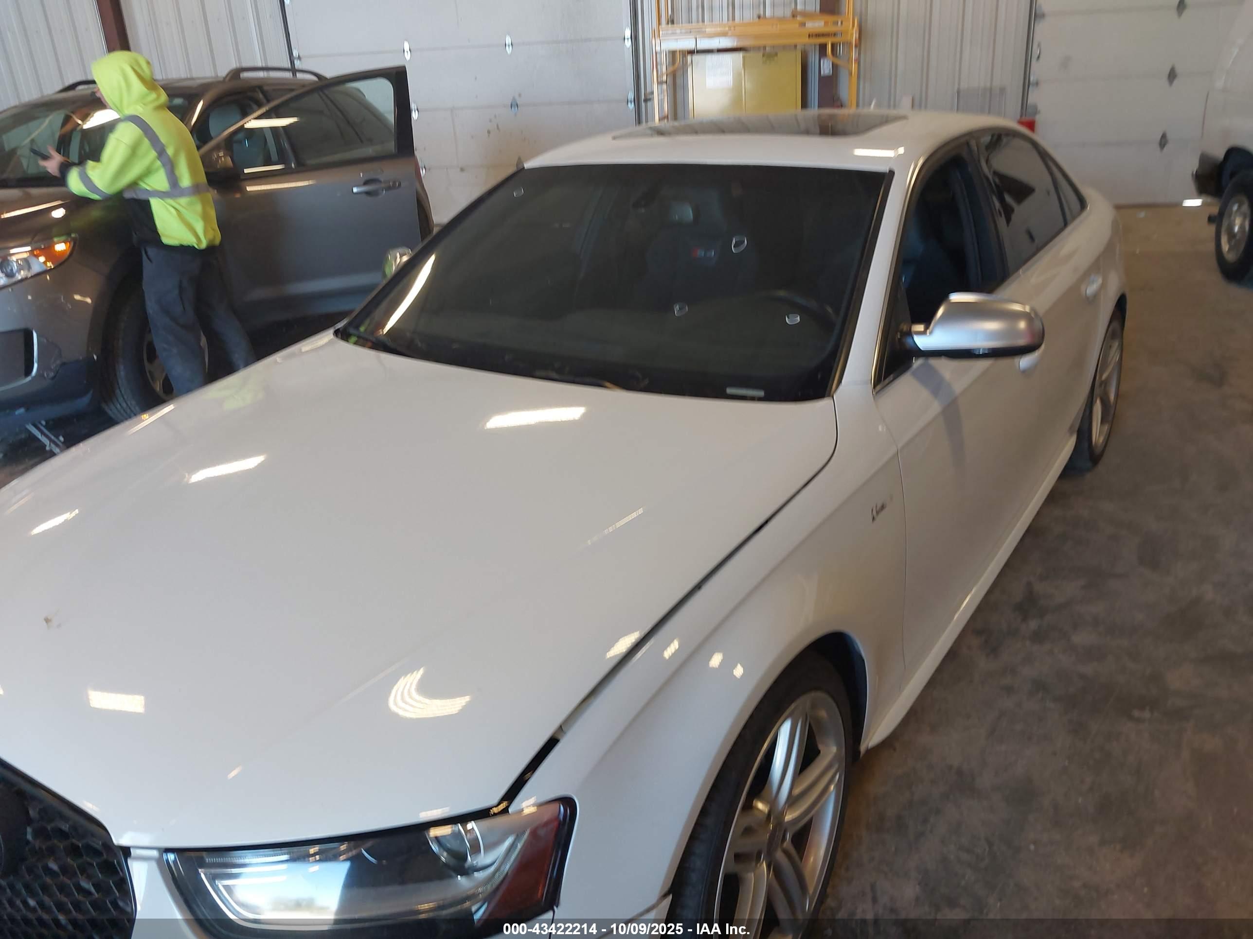AUDI S4 image 6