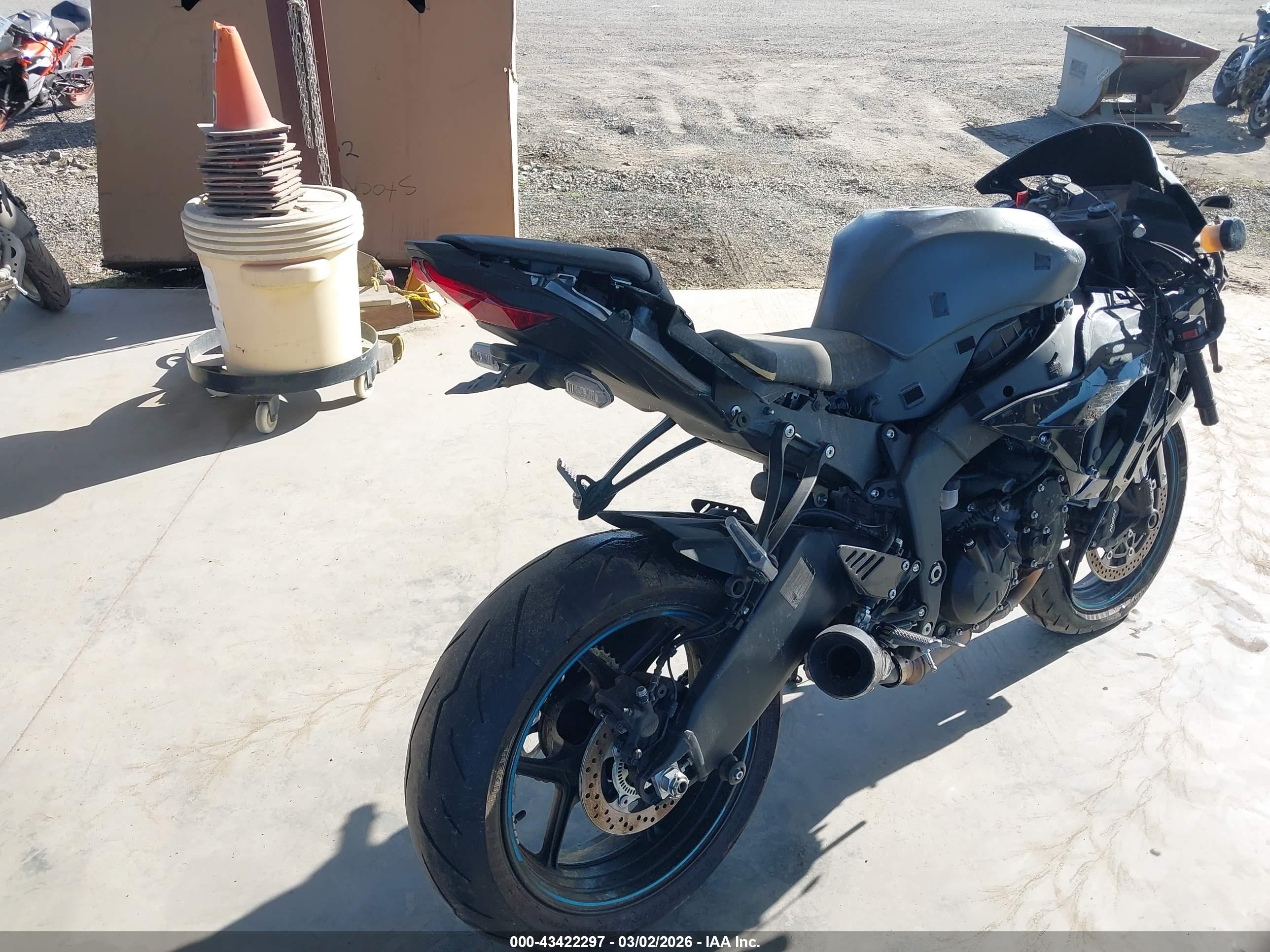 KAWASAKI ZX636 image 4